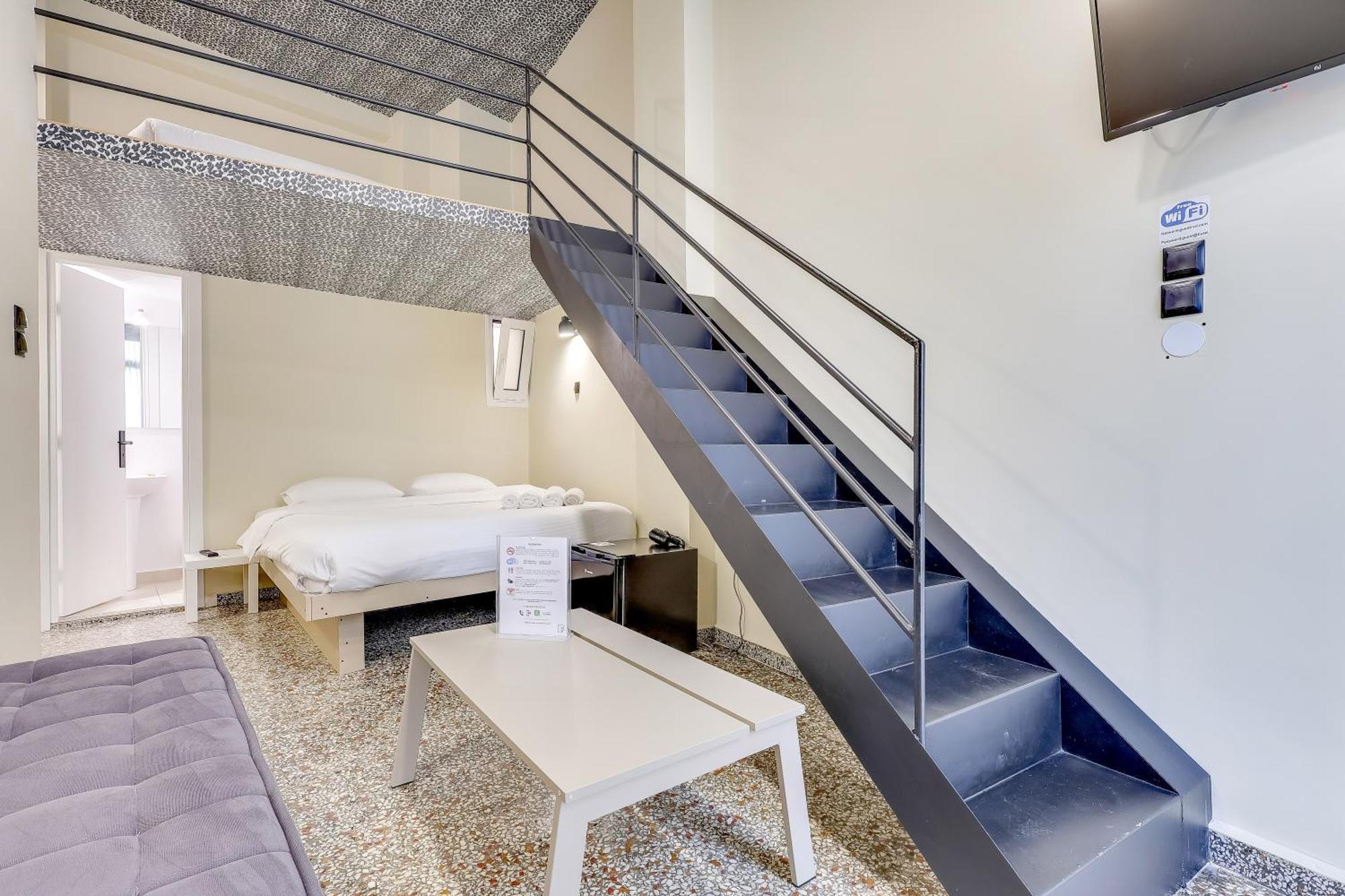 Studio Split Level