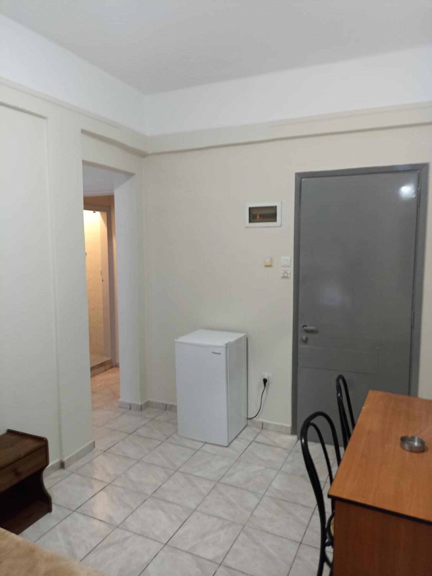 Family Room Private Bathroom