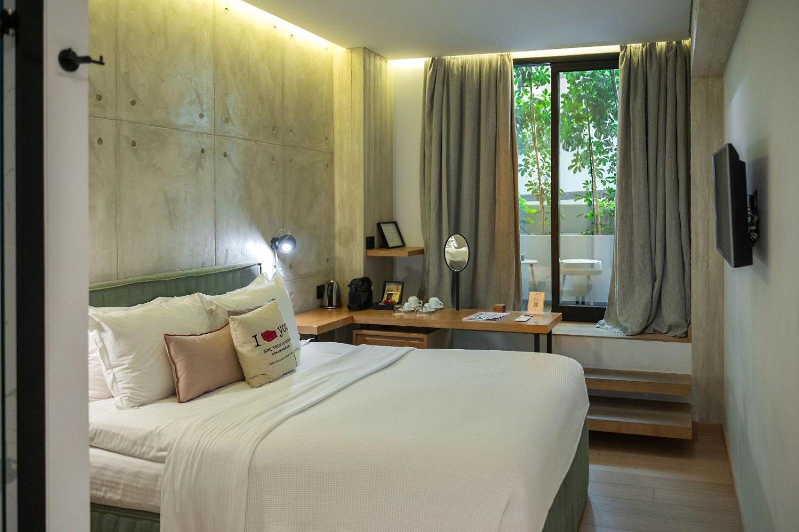 Budget Double Room Proxy