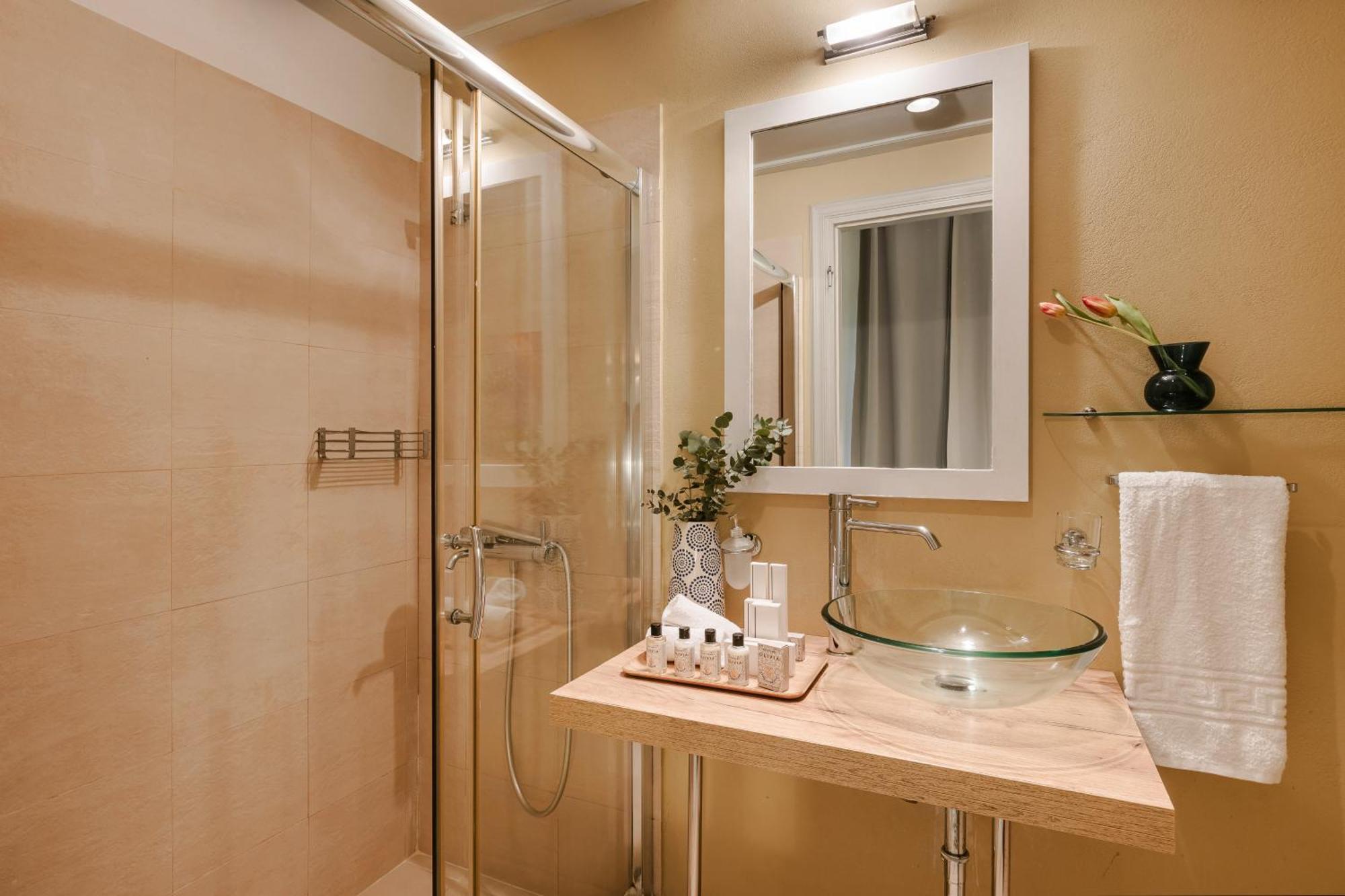 Suite with Private Balcony and Sea View,1585465937:JPEG