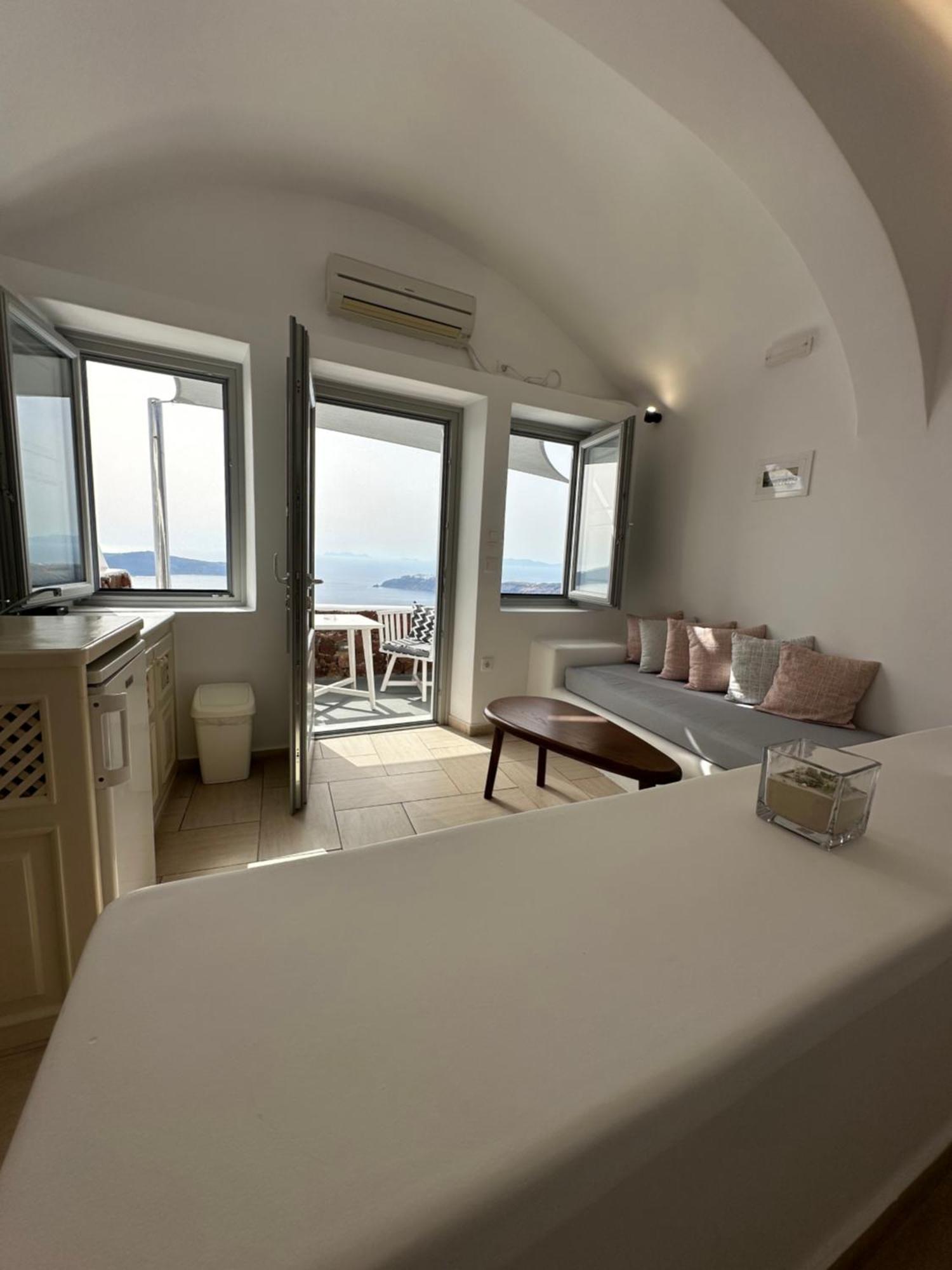 Superior Double Room with Caldera View,1586828832:JPEG