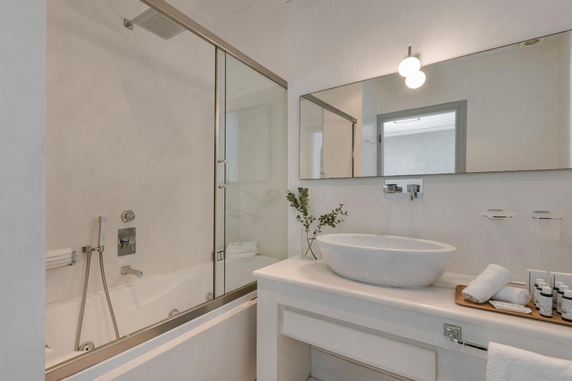 Petite Suite with Sea View