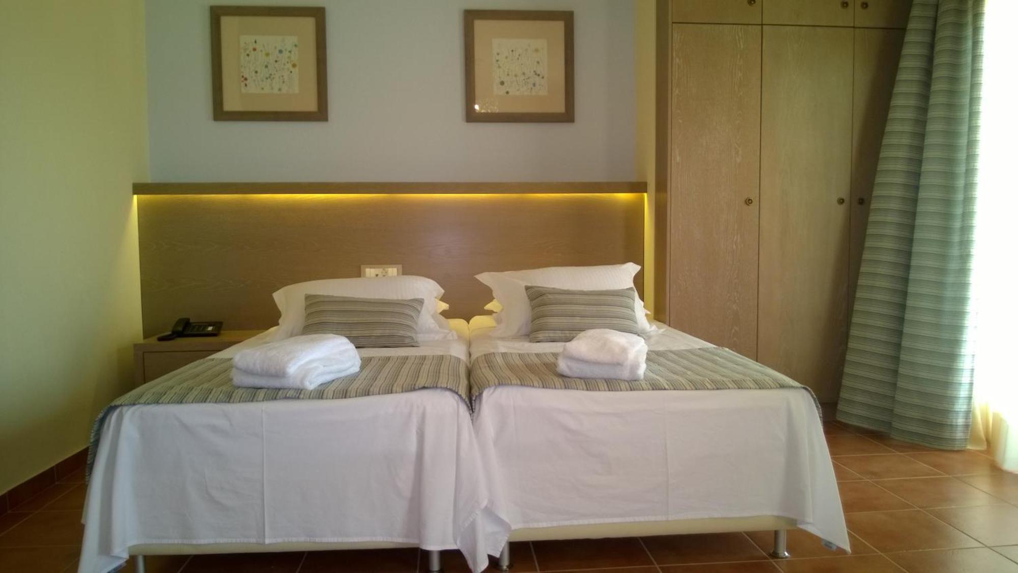 Studio Apartment Sea View Disability Access