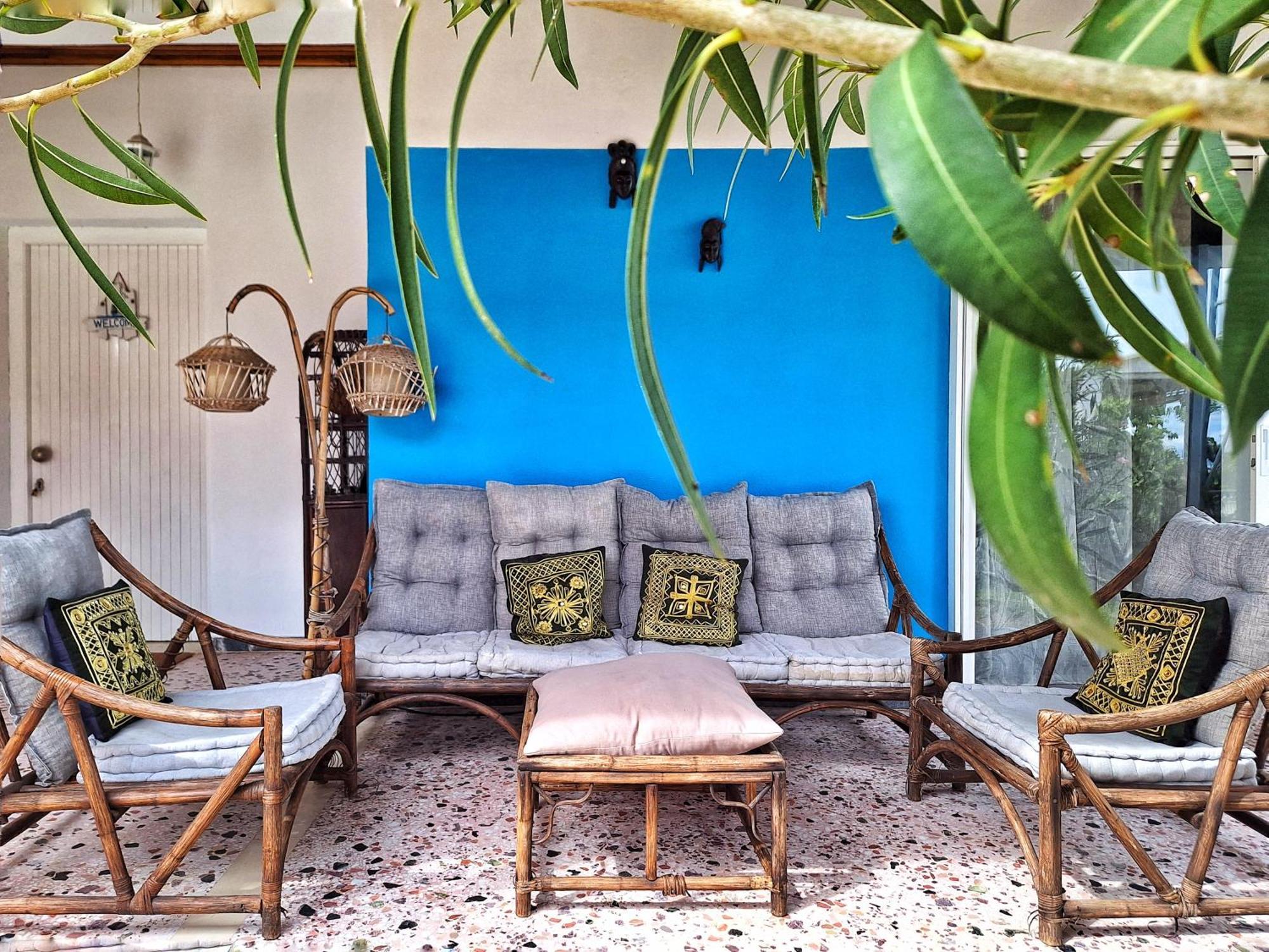 Holiday Home,1588301999:JPEG