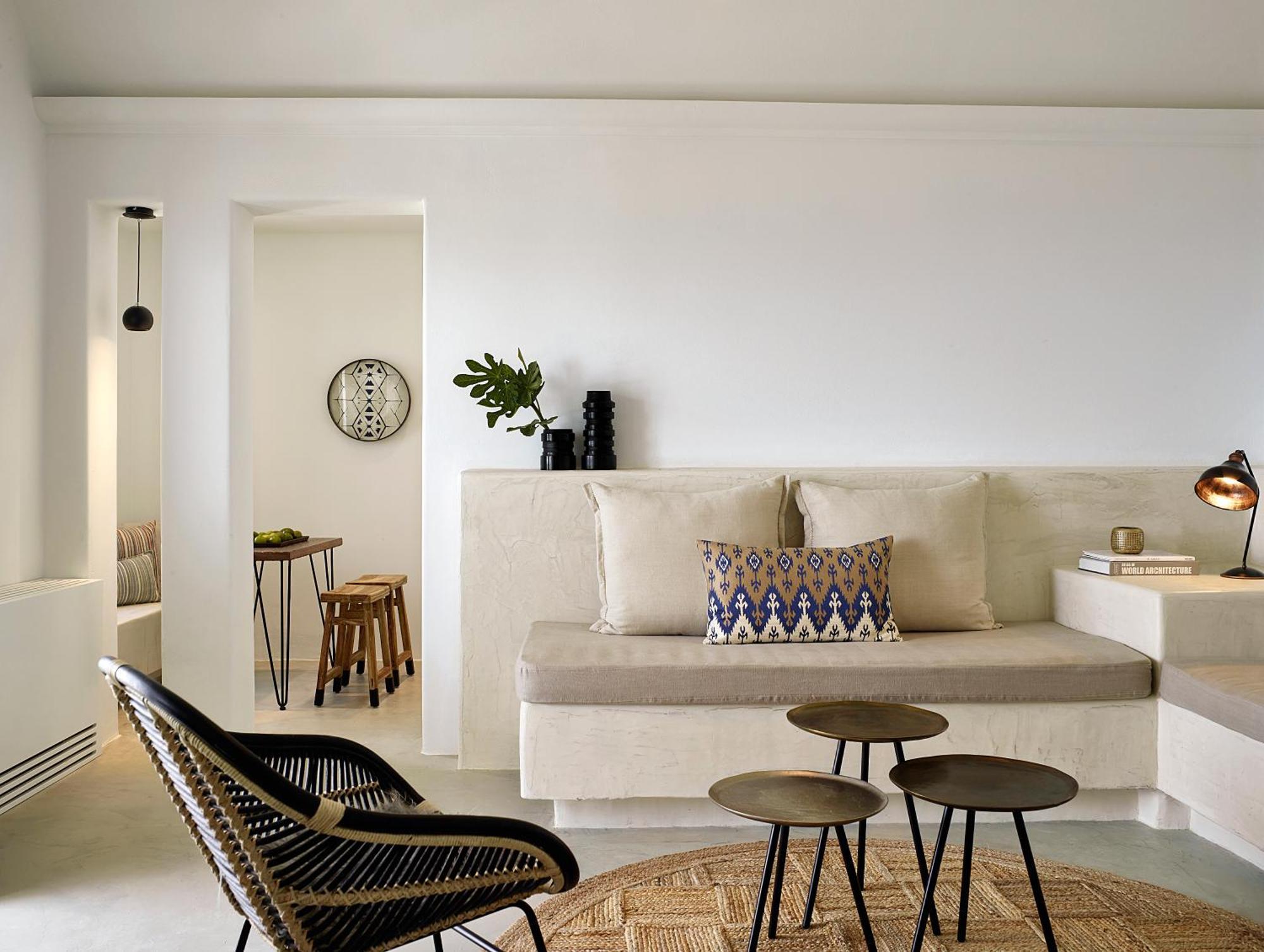 Pure Suite with Pool or Jacuzzi,1588535734:JPEG