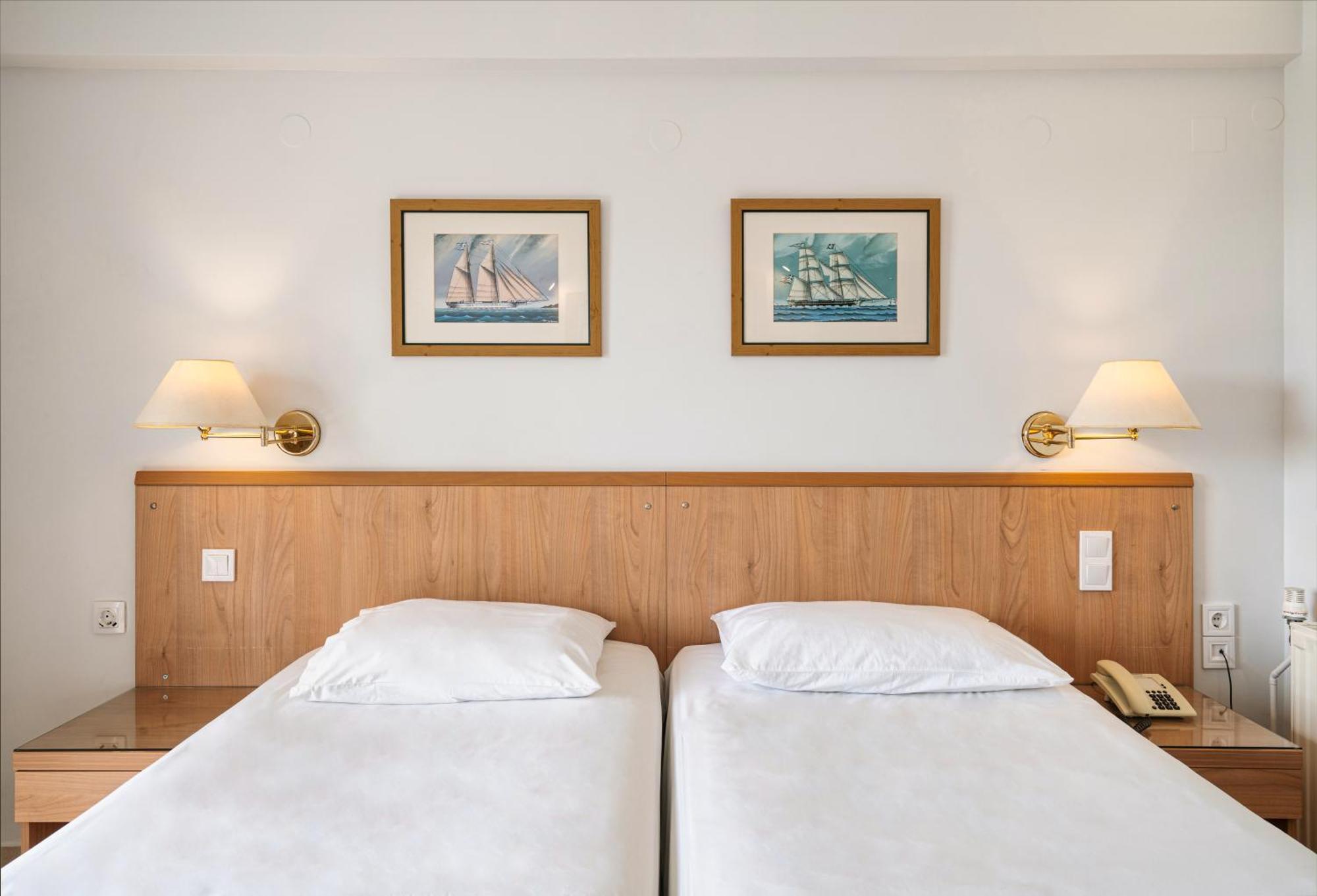Small Double Room,1590334905:JPEG