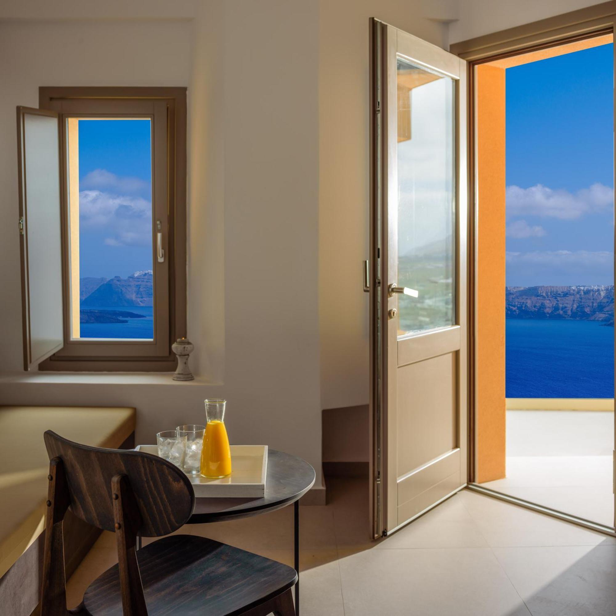 Superior Suite with Caldera View