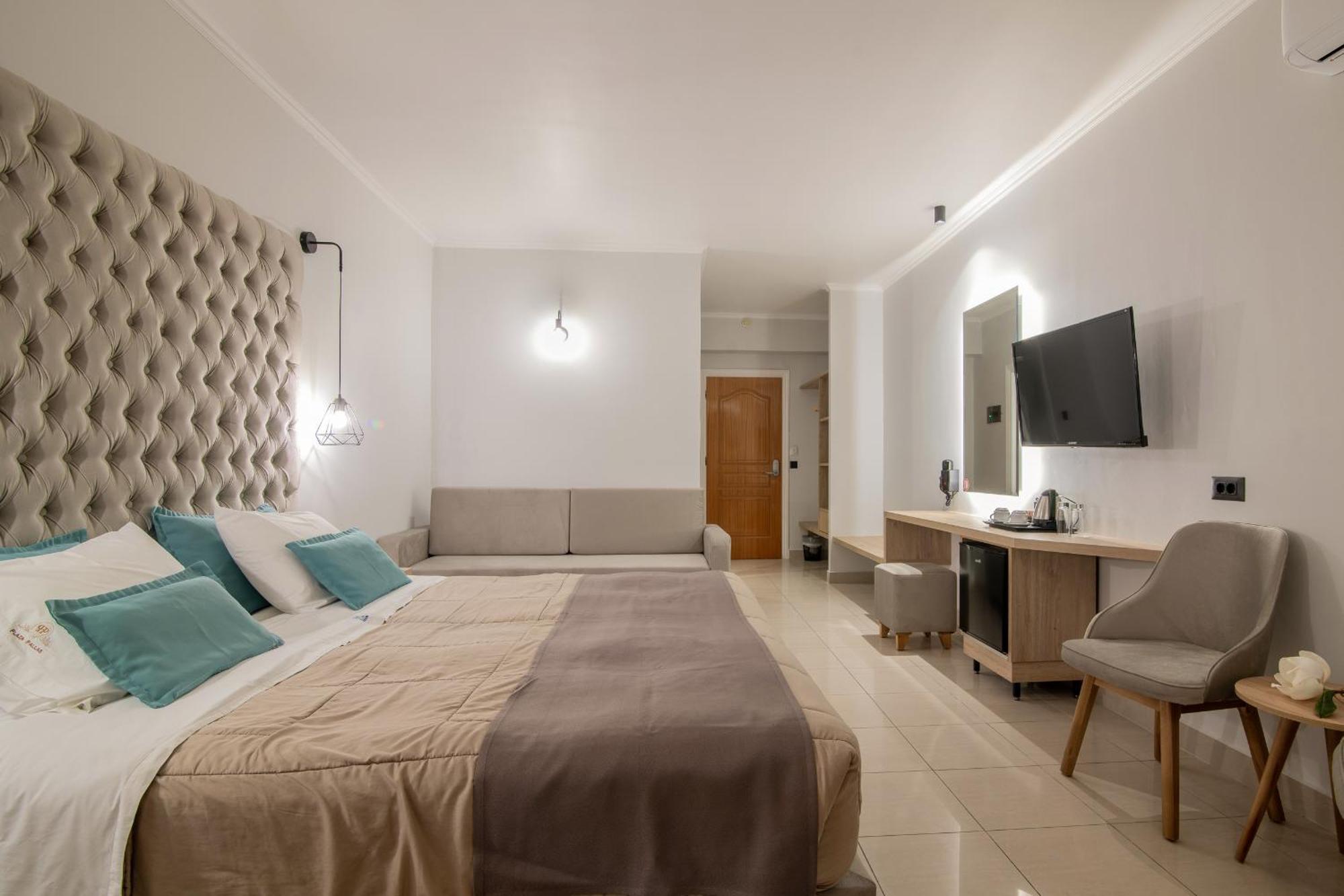 Deluxe Double Twin Room with inland view