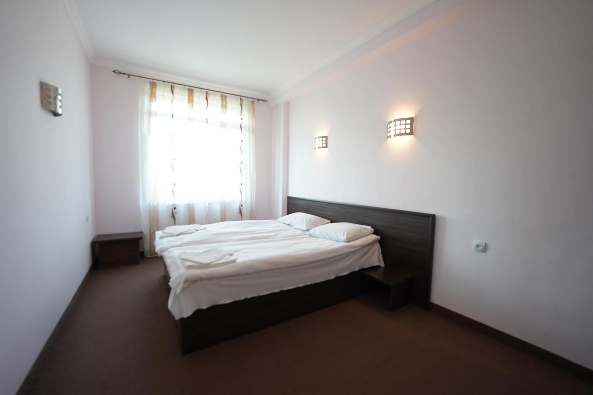 Deluxe Pool front Suite