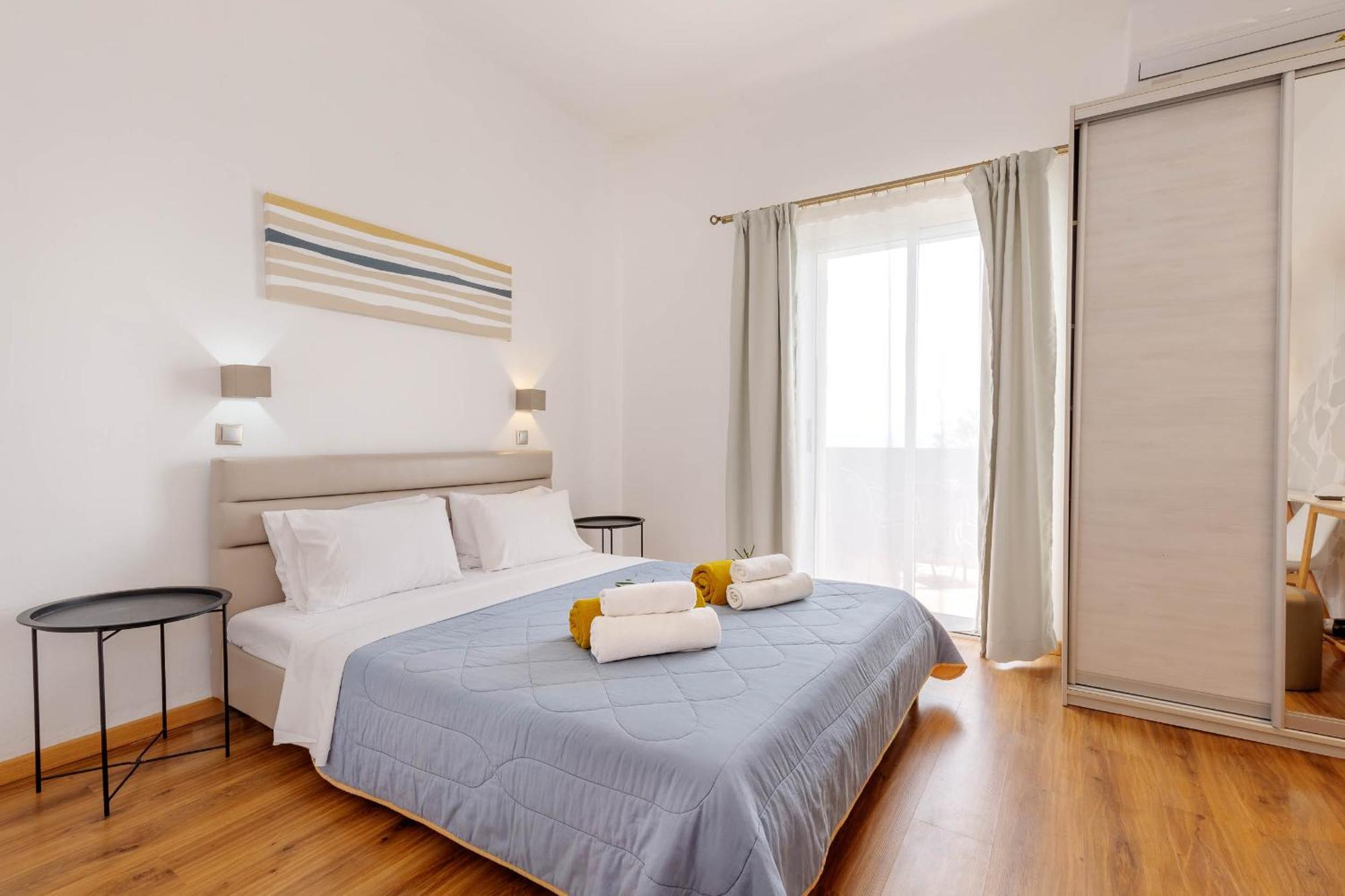 Studio Apartment,1596880425:JPEG