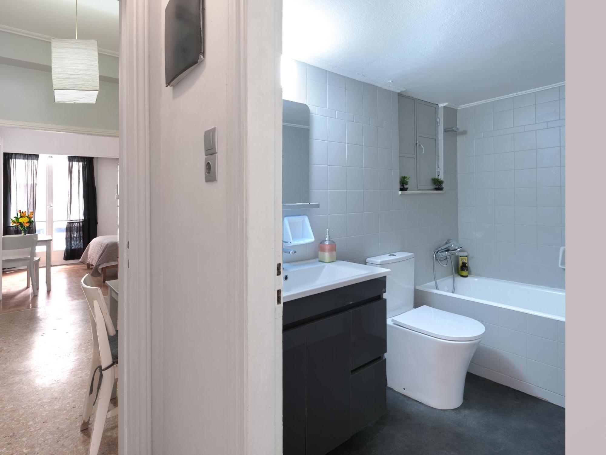 One-Bedroom Apartment,1599045850:JPEG