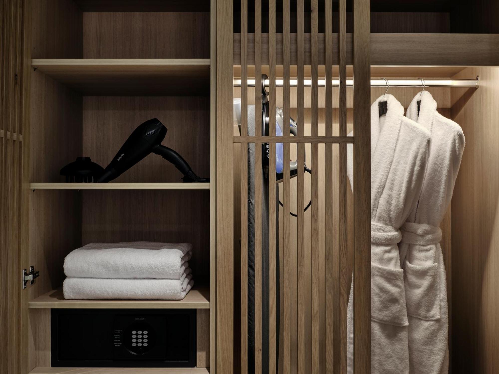 Camera King Premium con Divano-Letto