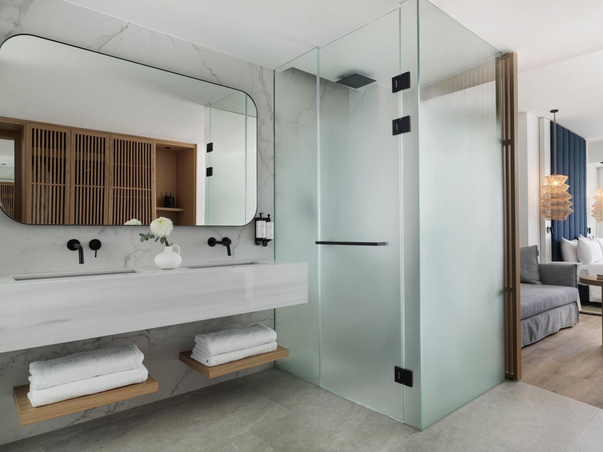 Junior Twin Suite with Private Plunge Pool and Sea View