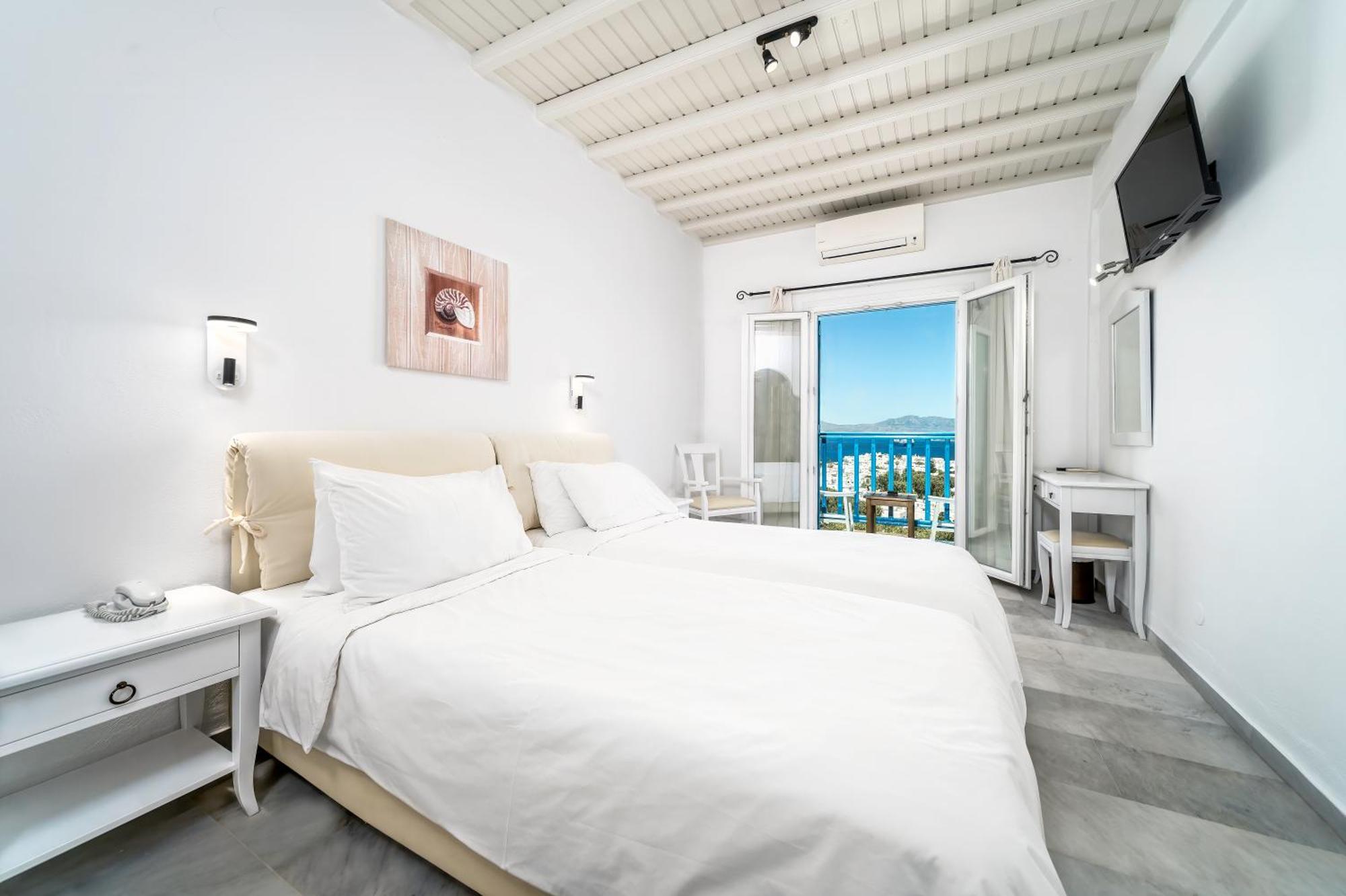 Double or Twin Room Sea View