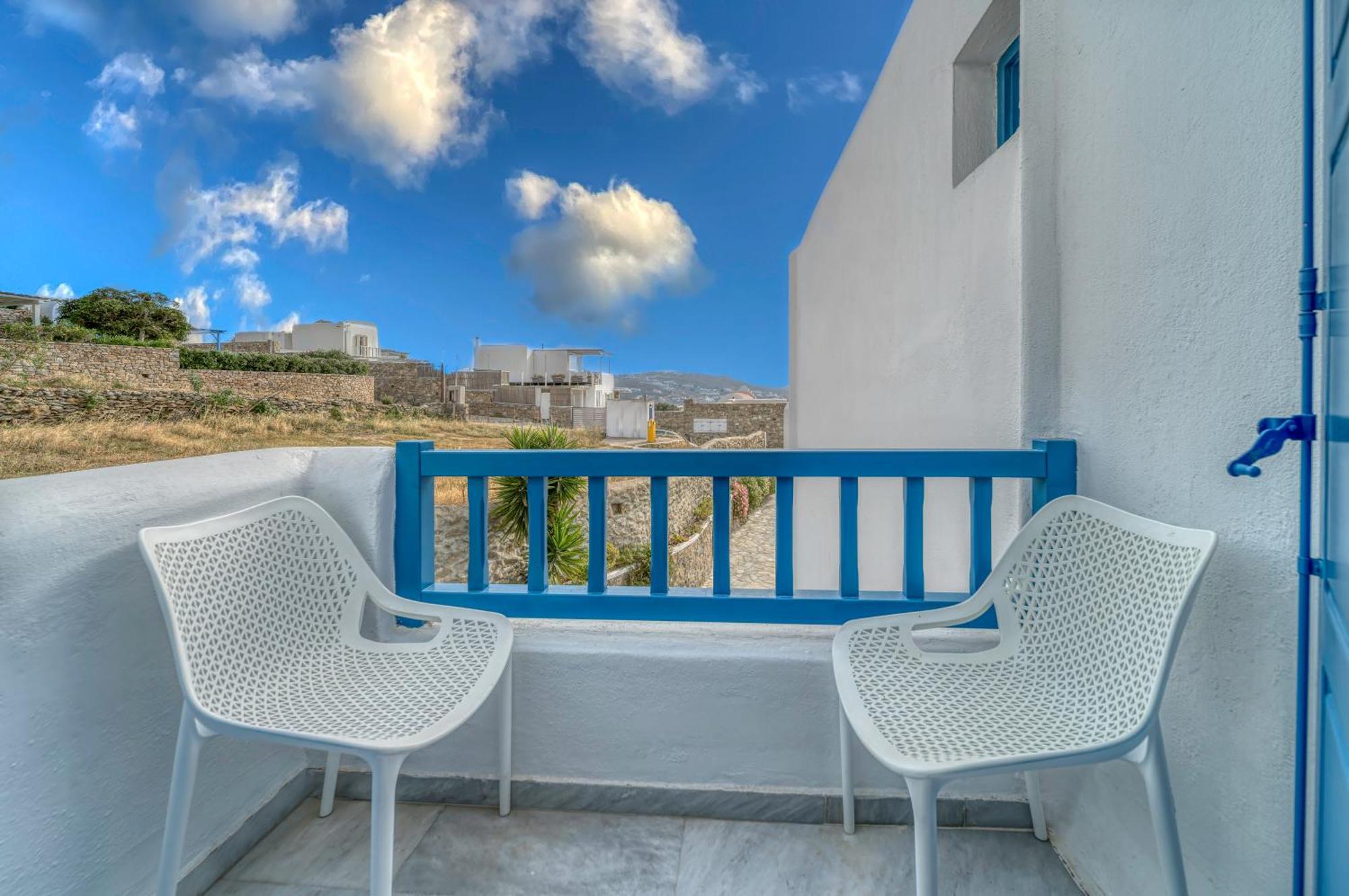 Double or Twin Room Garden View