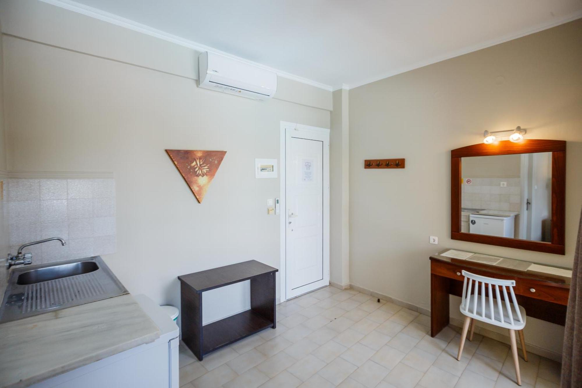 Double or Twin Room Pool View