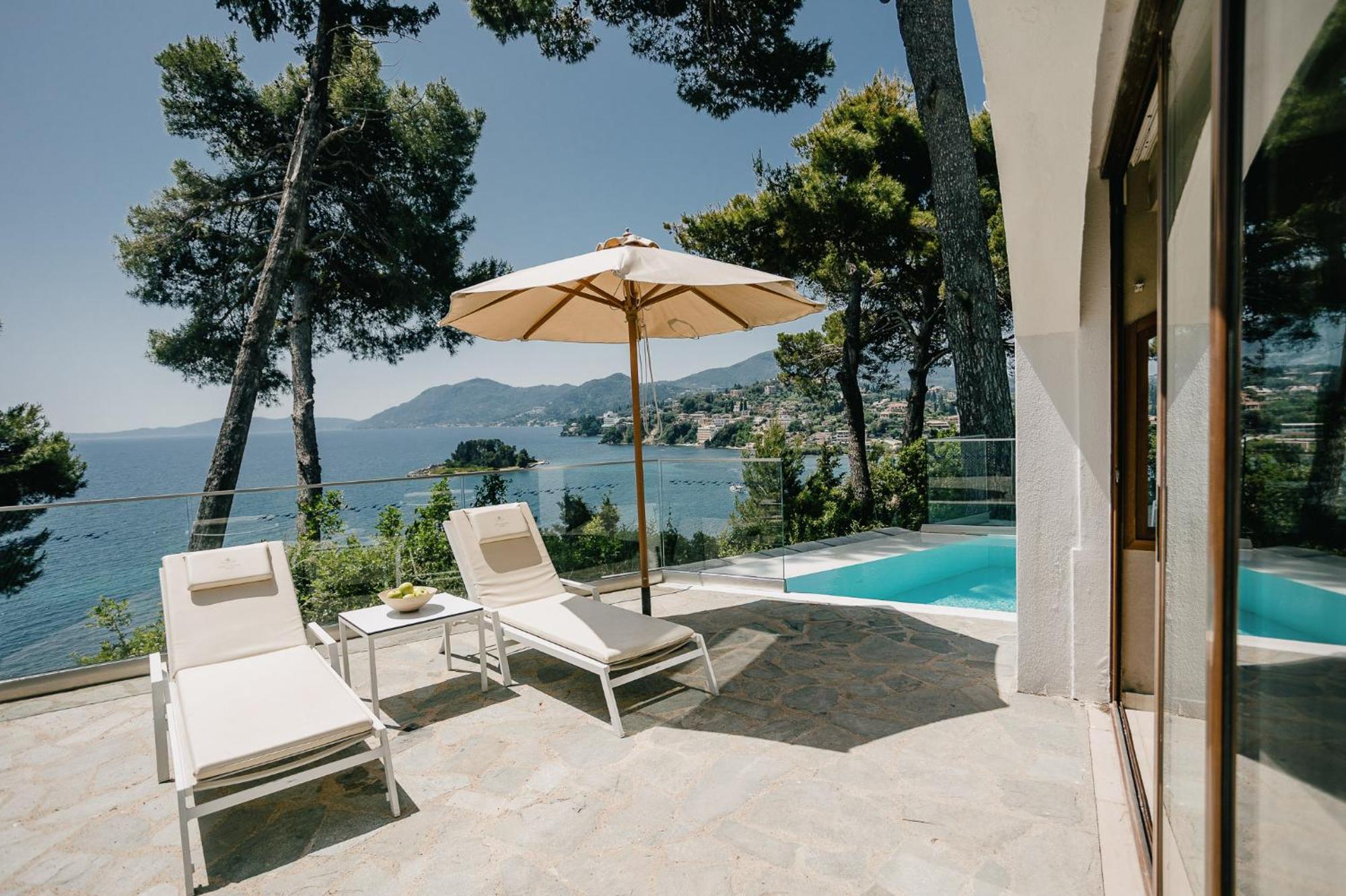 Bungalow Premium Familiare con Vista Mare e Piscina Privata