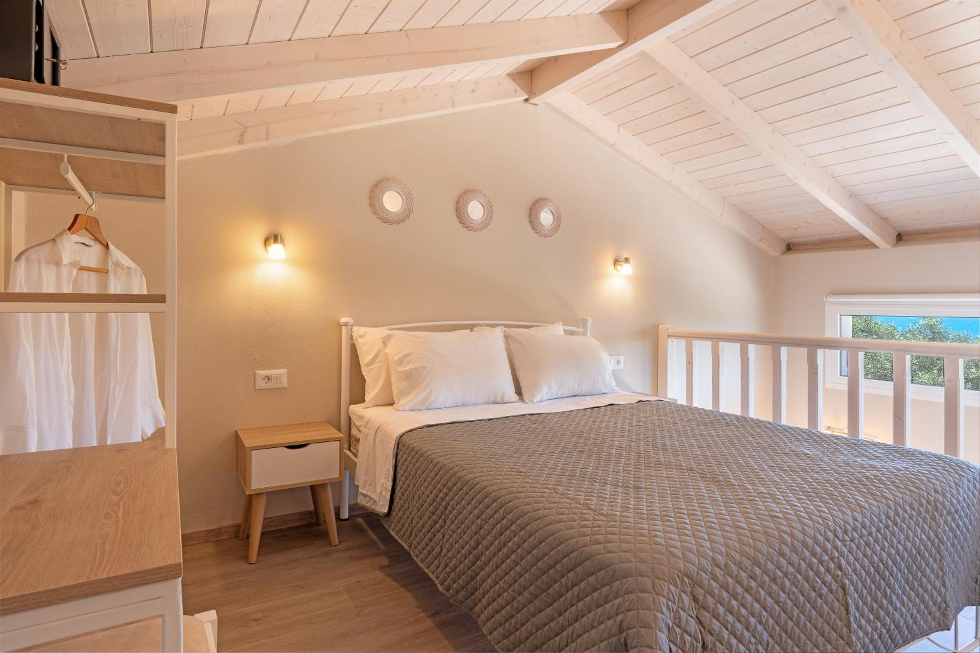 Loft Apartment with Sea View