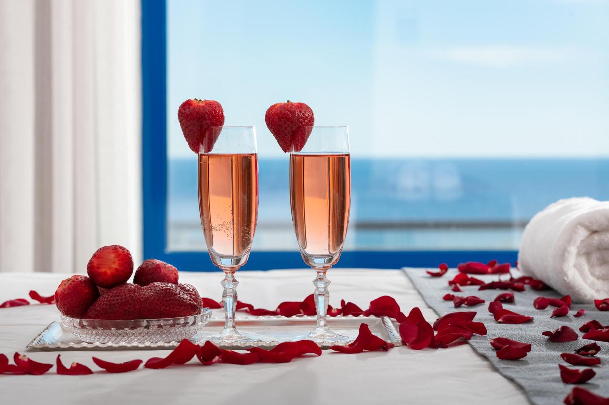 Deluxe Double Room with Sea View,1641013890:JPEG