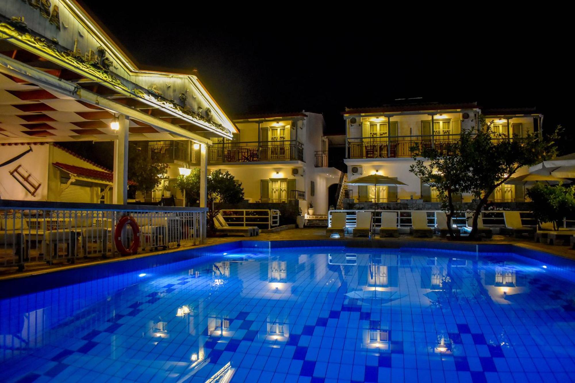 Apartment Pool View