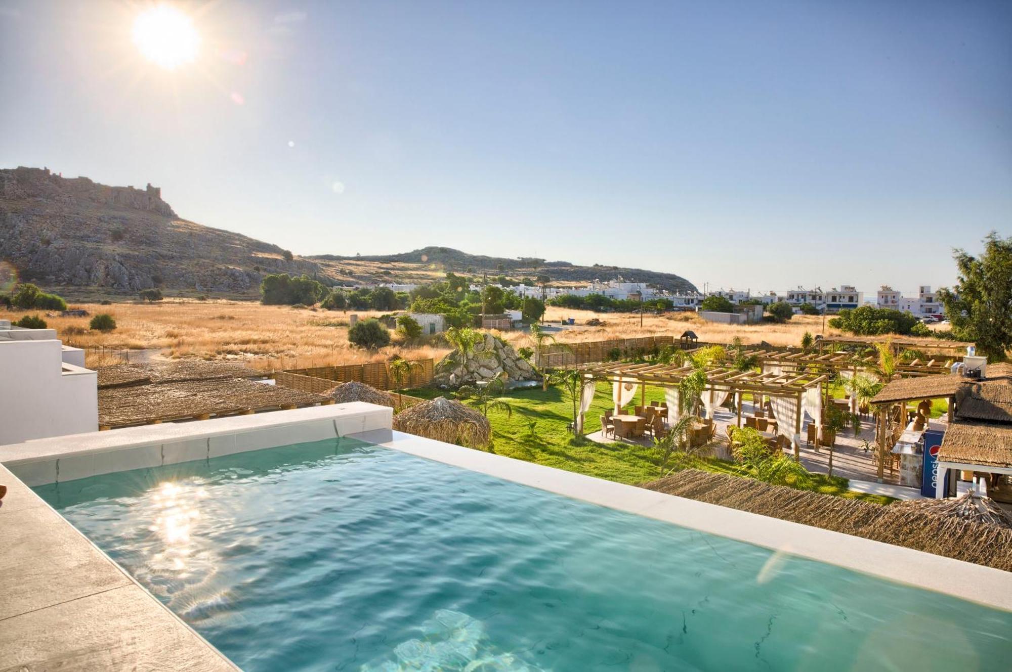 junior suite with private panoramic pool (villas)