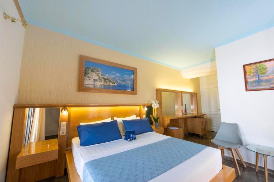 Triple Room,1613665969:JPEG
