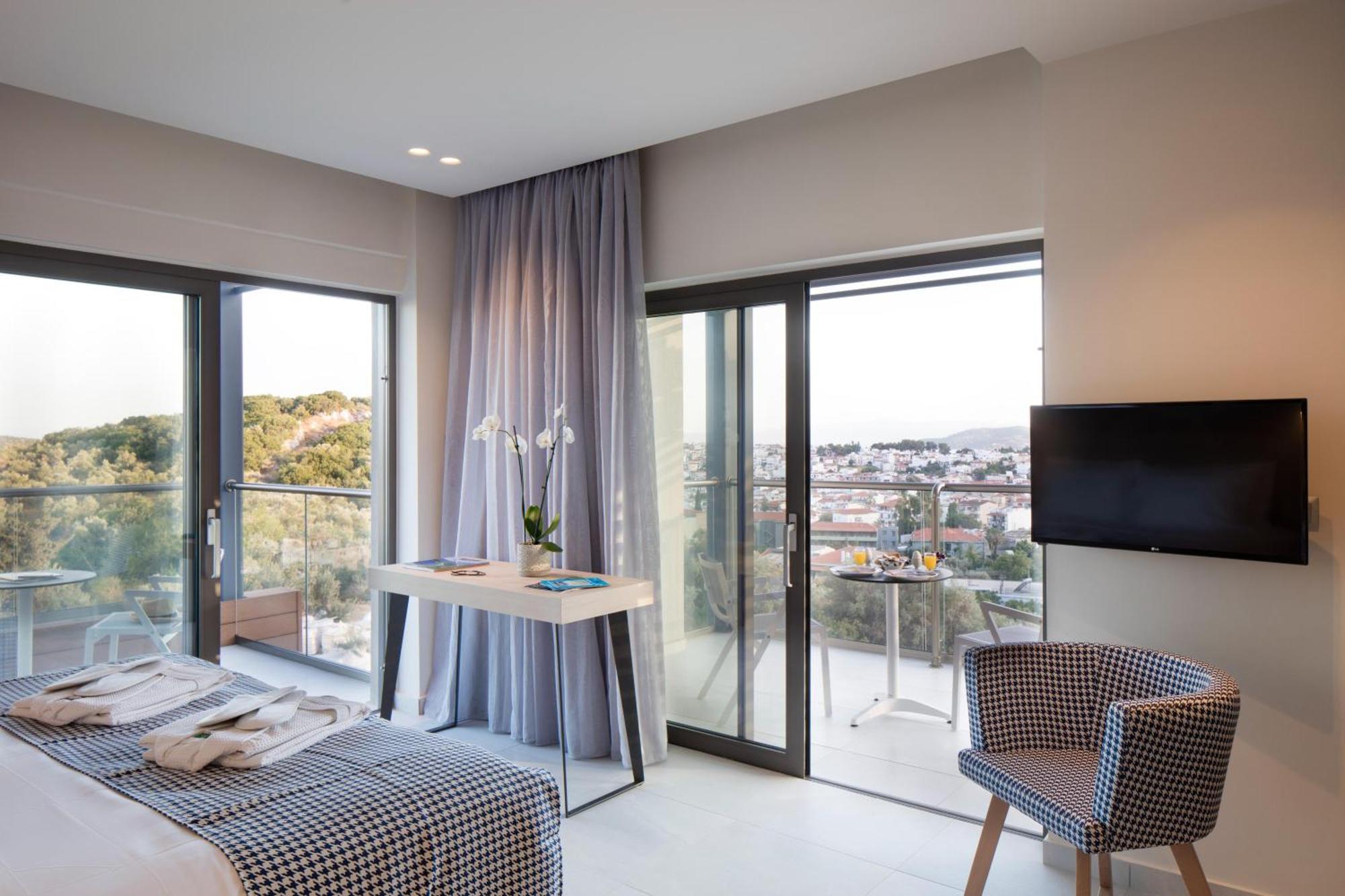 Deluxe Double Room Premium Balcony