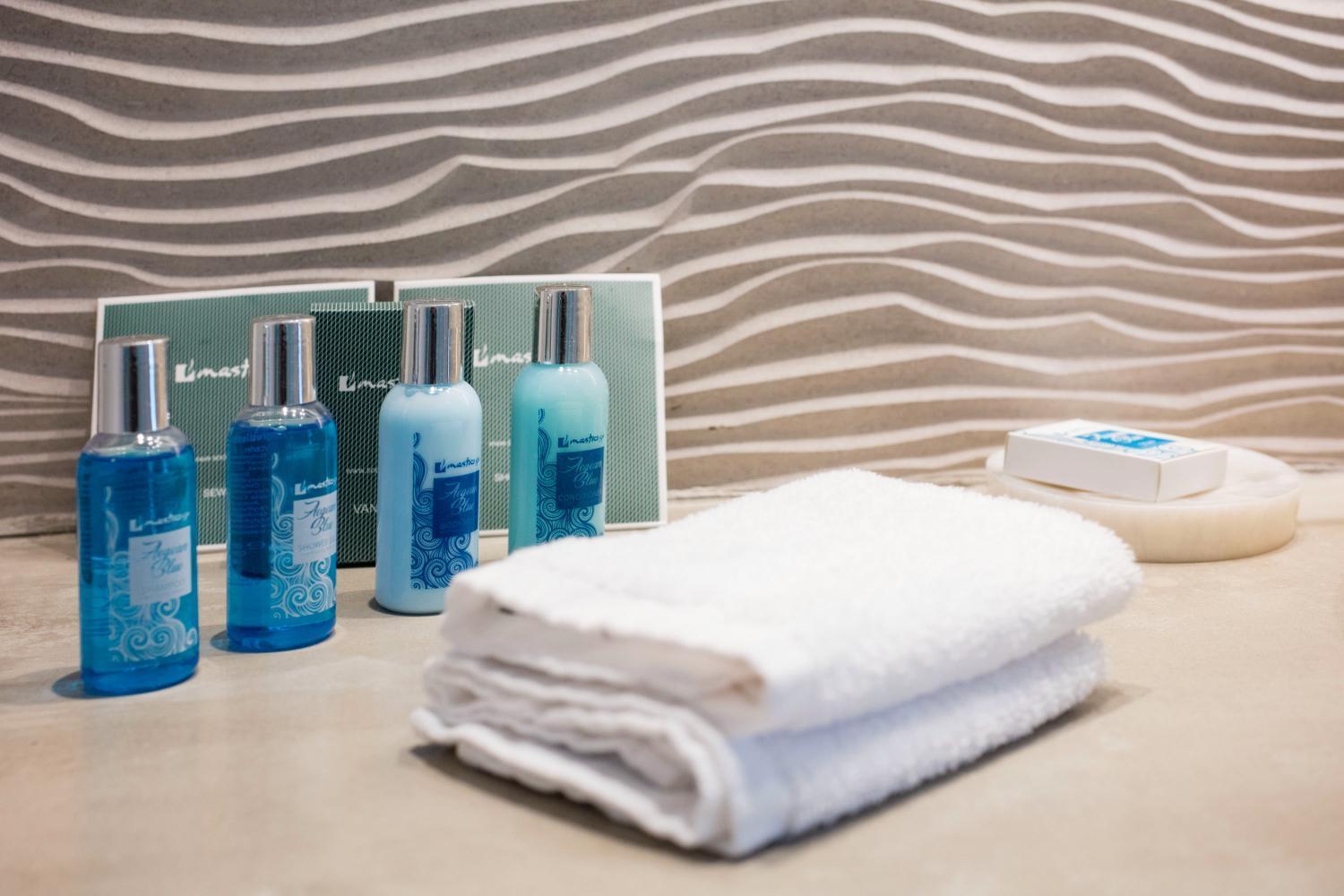 Deluxe Double or Twin Room Pool Access