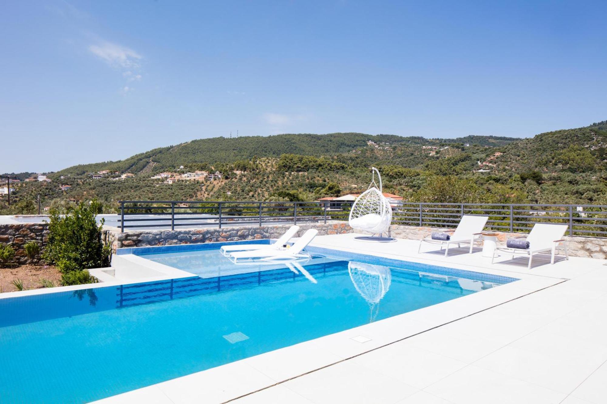 Deluxe Double or Twin Room Pool Access