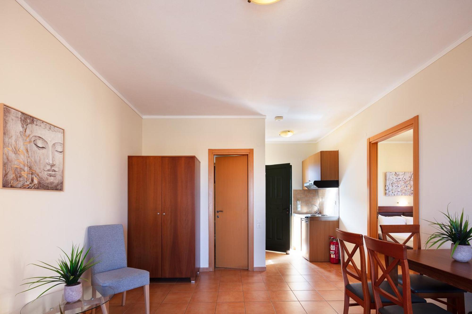 One Bedroom Apartment Sea View