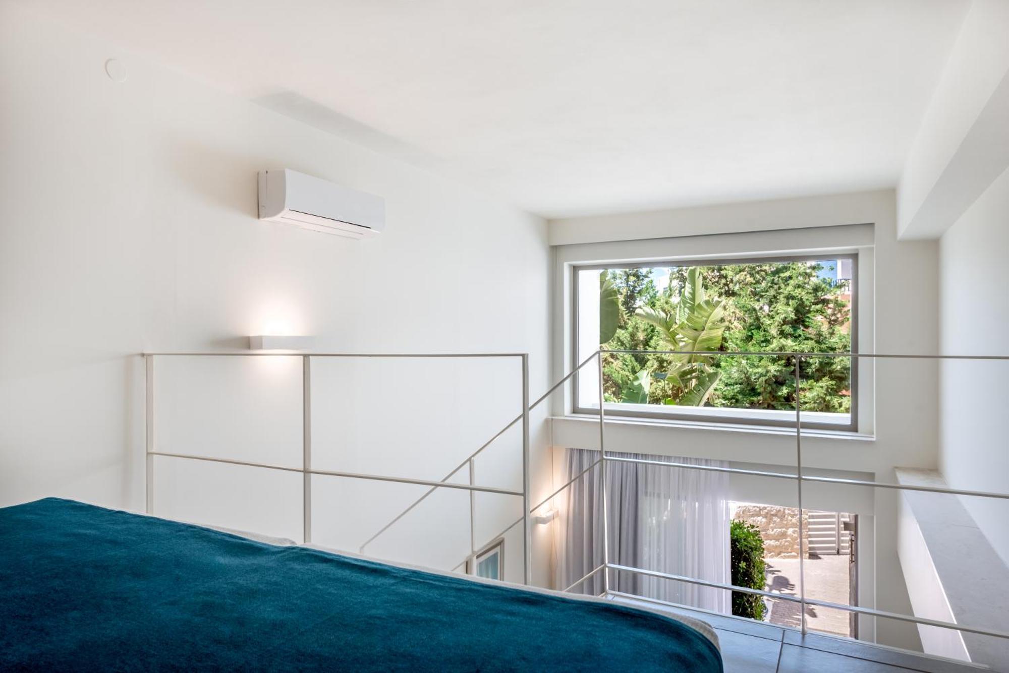 Executive Loft Σοφίτα με θέα στην Ενδοχώρα