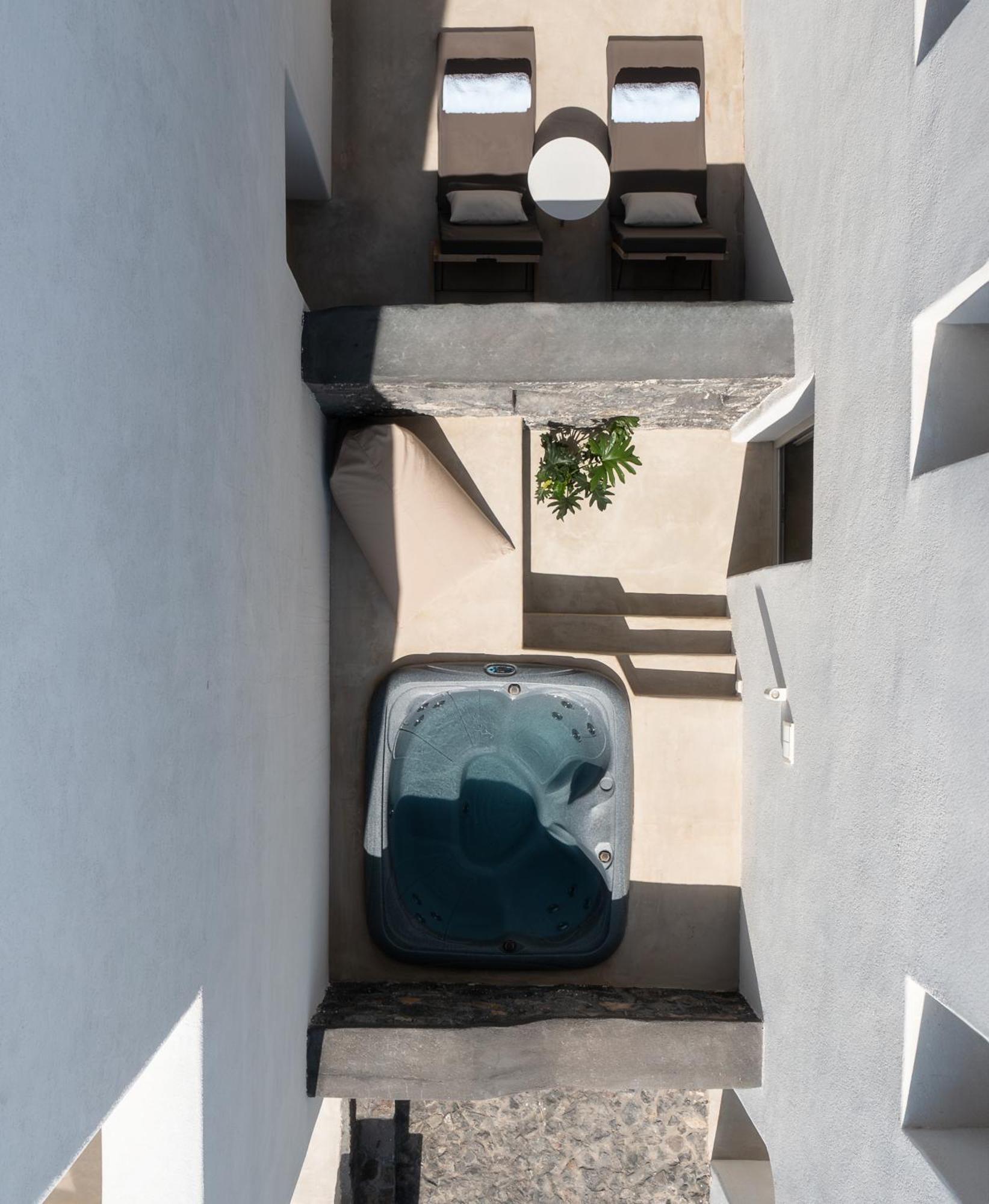 Deluxe Suite Sea View Outdoor Hot tub