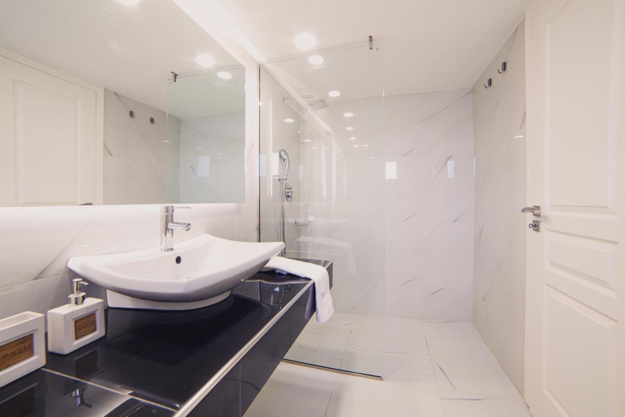 Studio,1633001110:JPEG