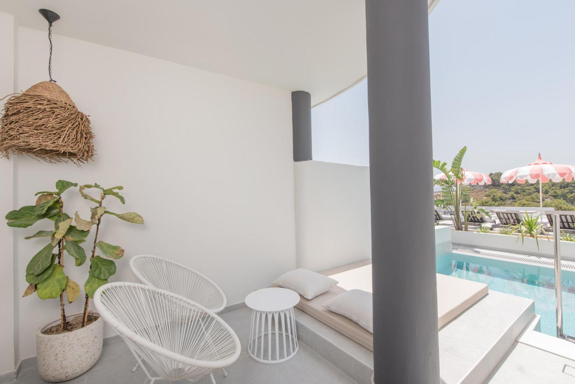 Superior Suite Private Pool