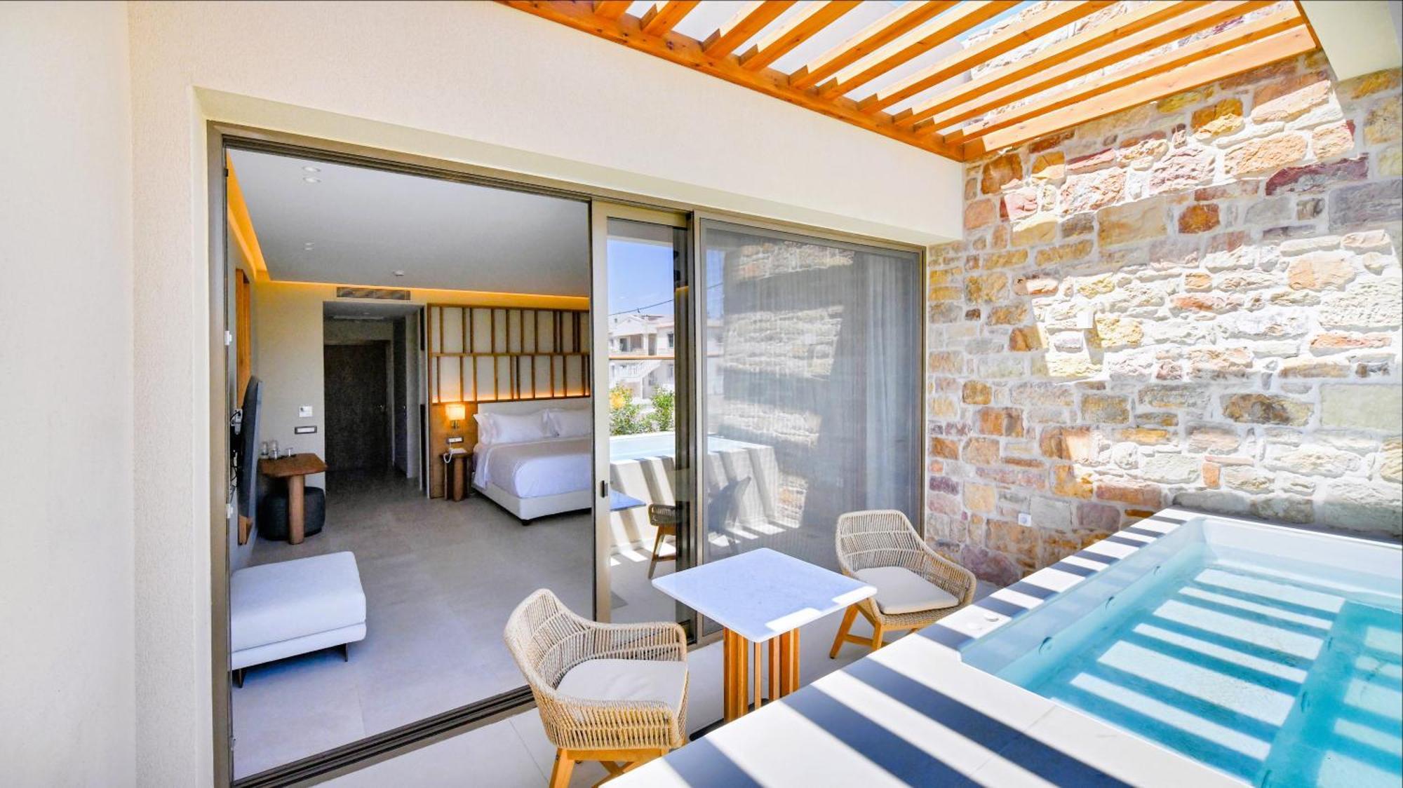 Suite with Hot Tub