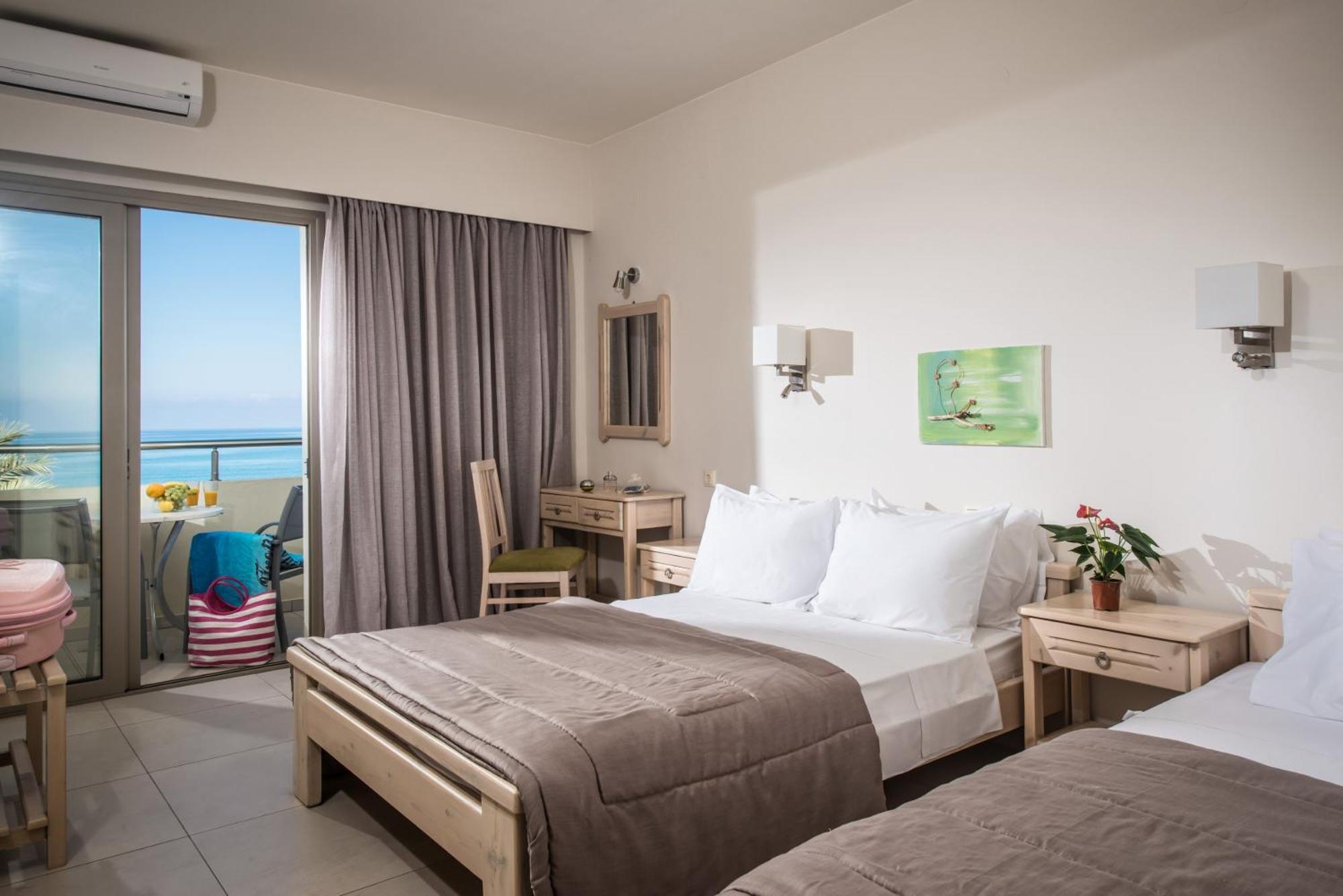 Triple Room Sea View