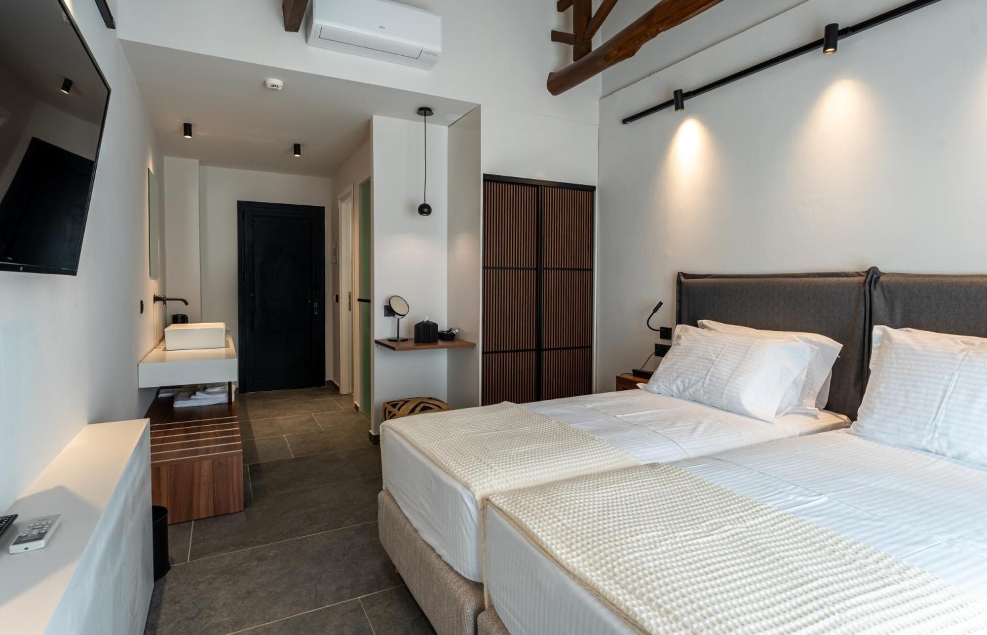 Double Room,1759191318:JPEG