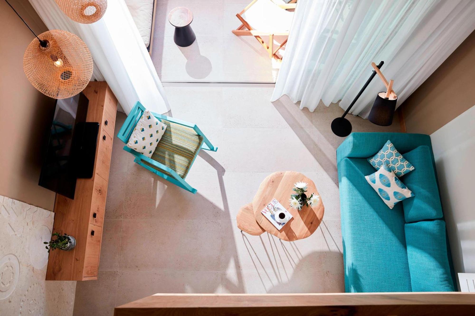 Wellness Loft Pool View with Whirlpool,1643187281:JPEG