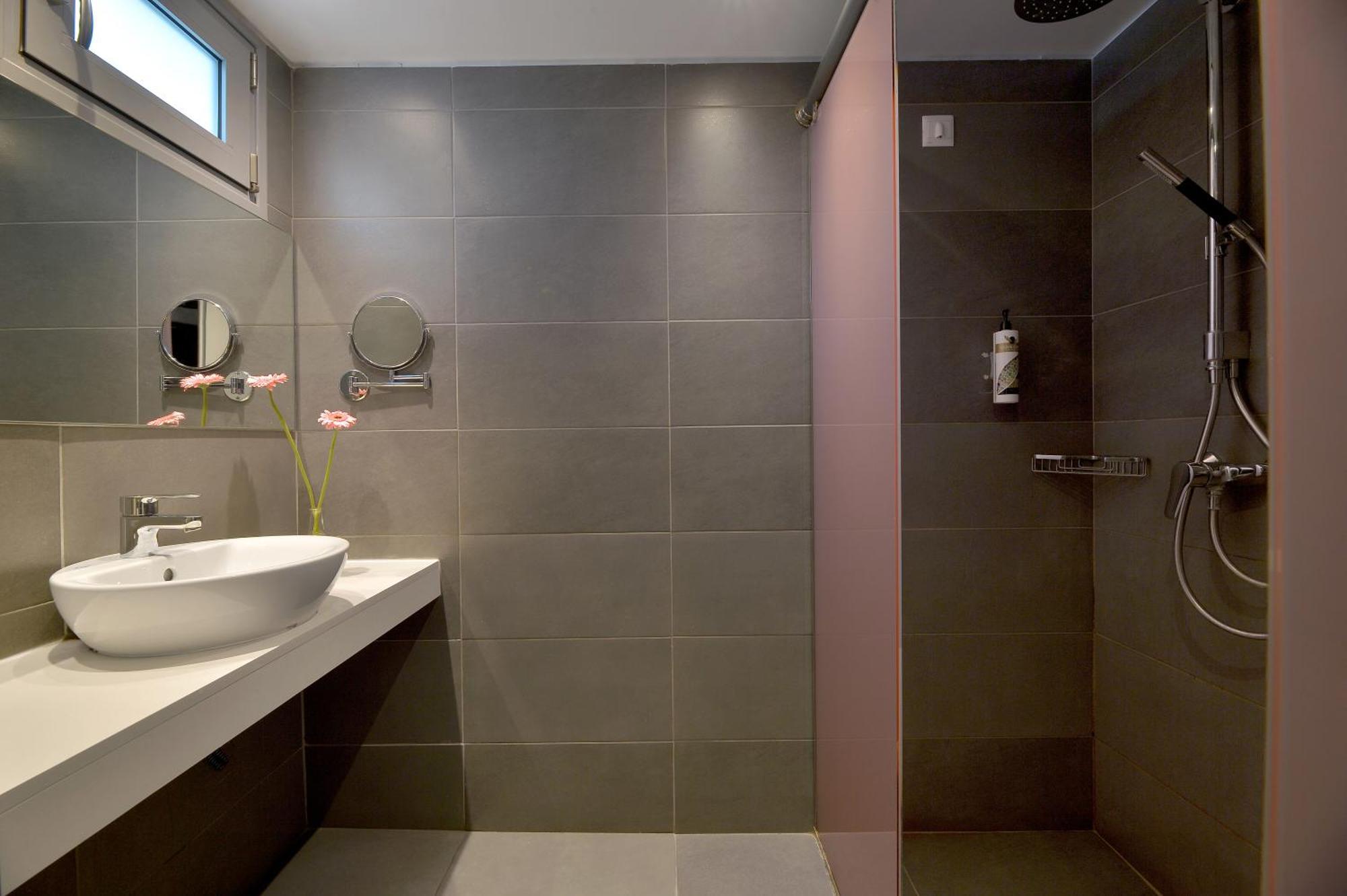 Single Room,1644416198:JPEG