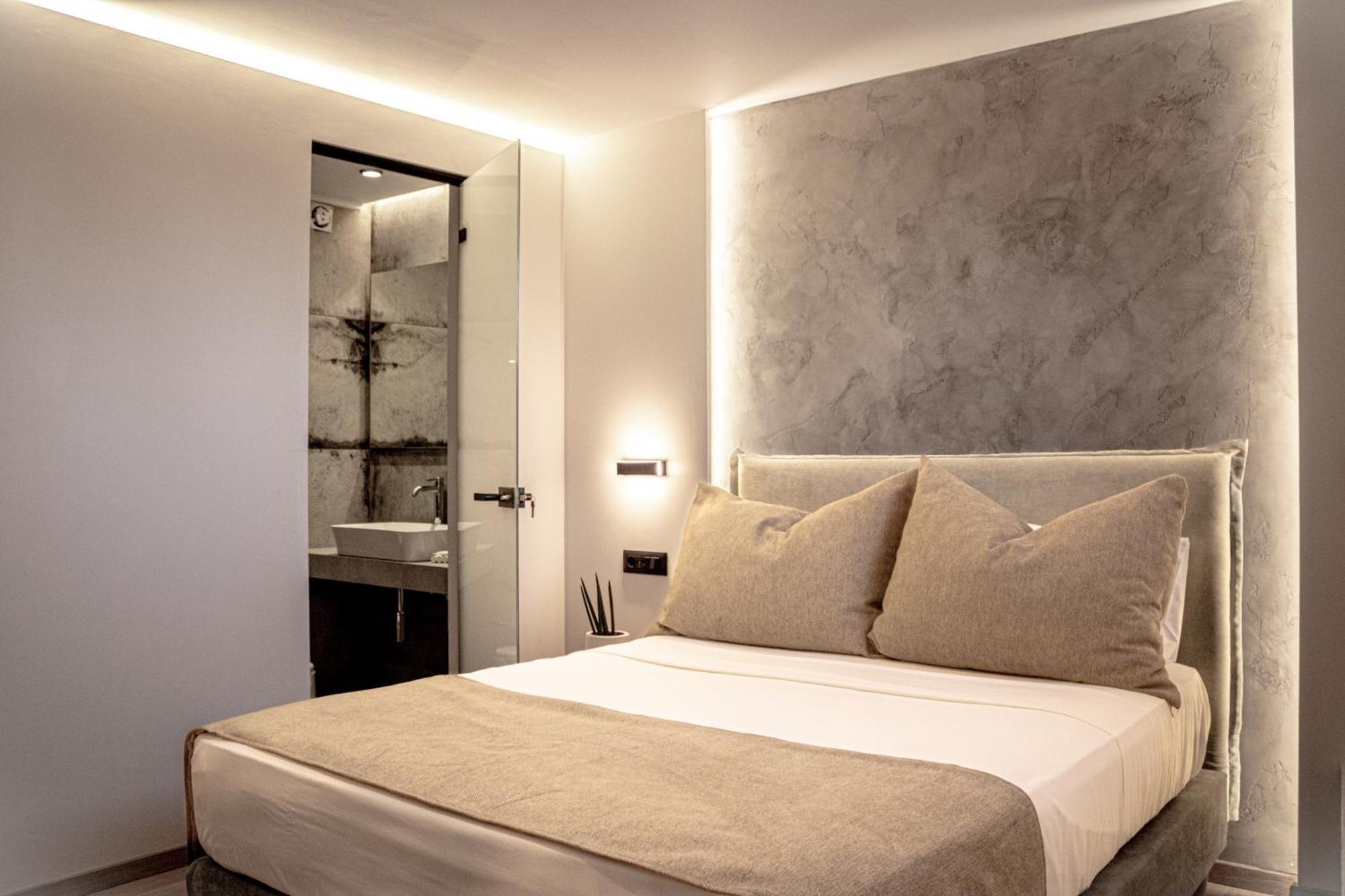 Double or Twin Room Balcony