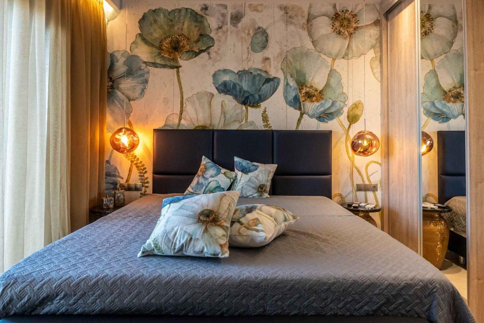 Superior One-Bedroom Apartment