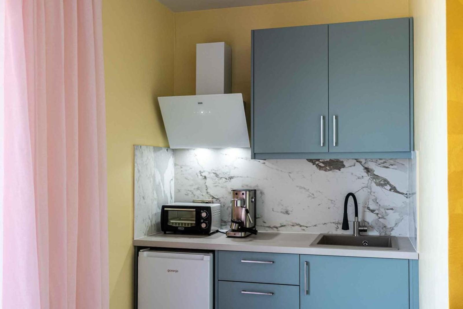 Superior One-Bedroom Apartment