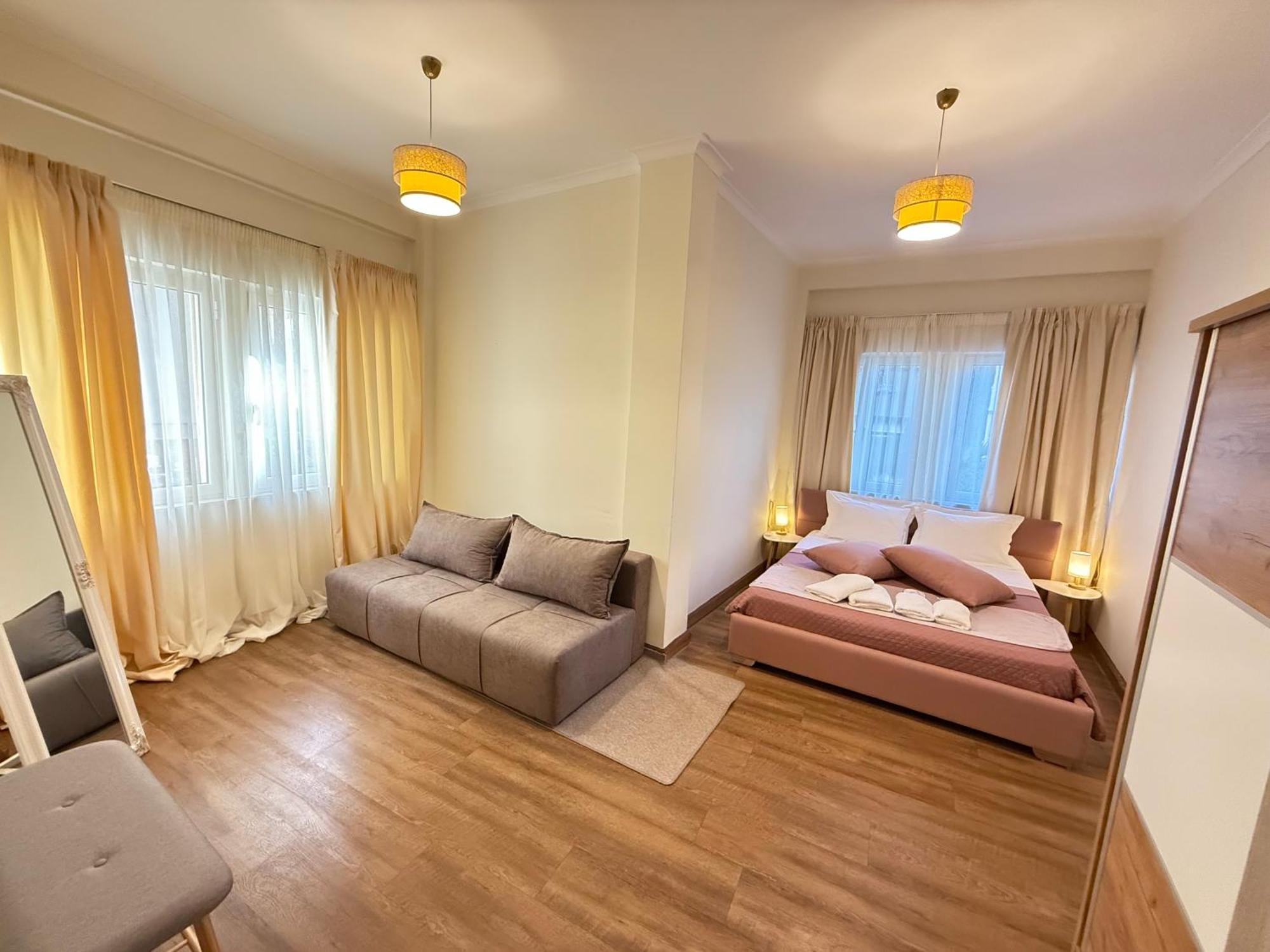 Deluxe Apartment