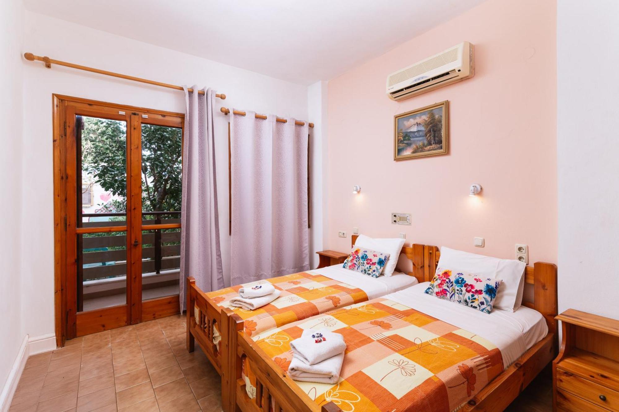 Double or Twin Room,1656190295:JPEG