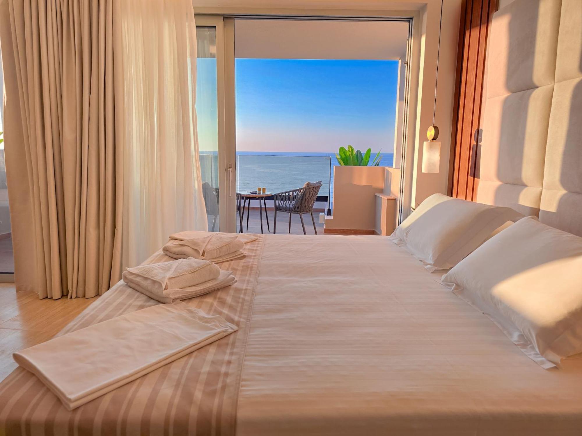 Deluxe Double Room Balcony Sea View