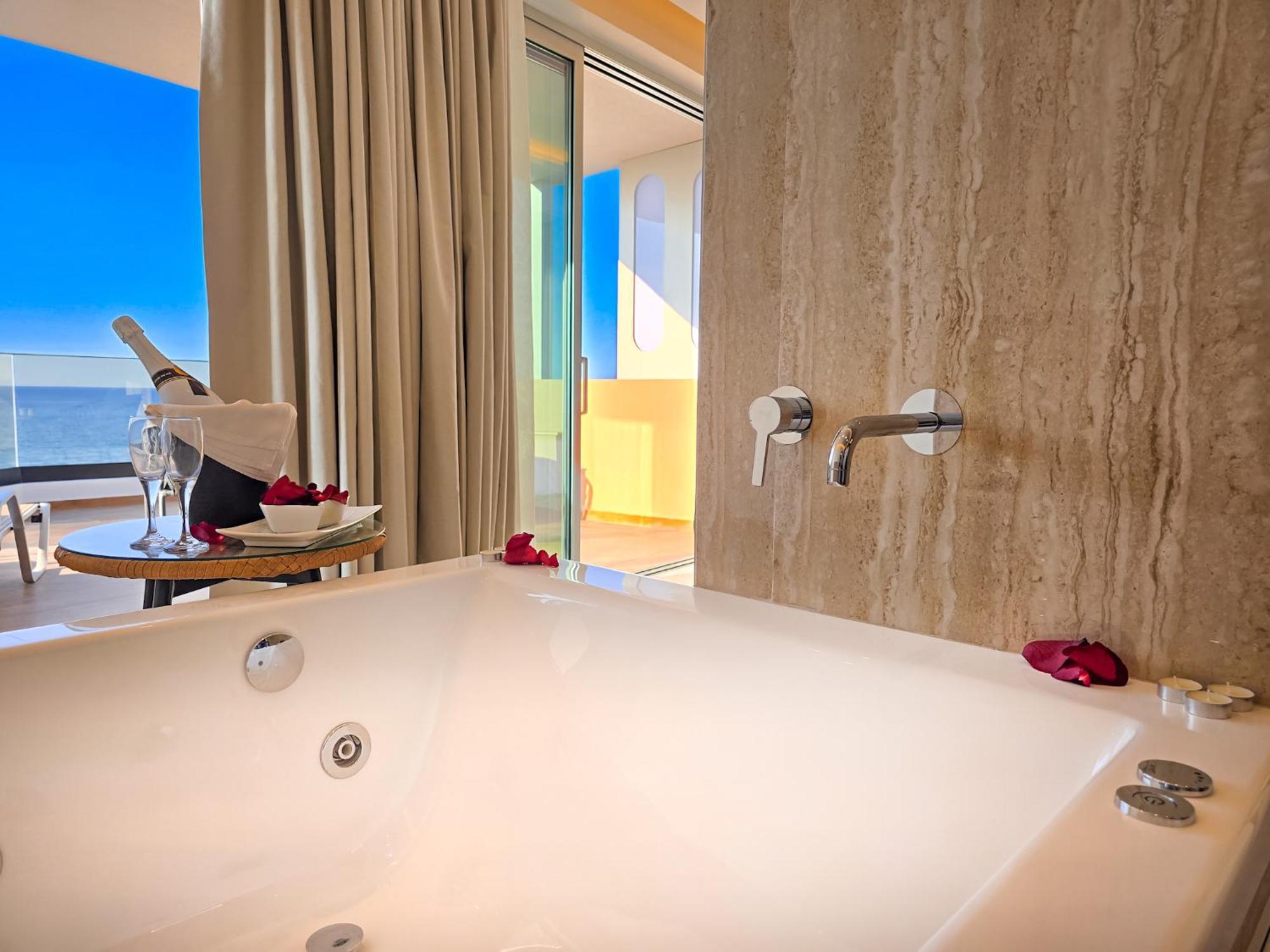 Deluxe Double Room Balcony Sea View
