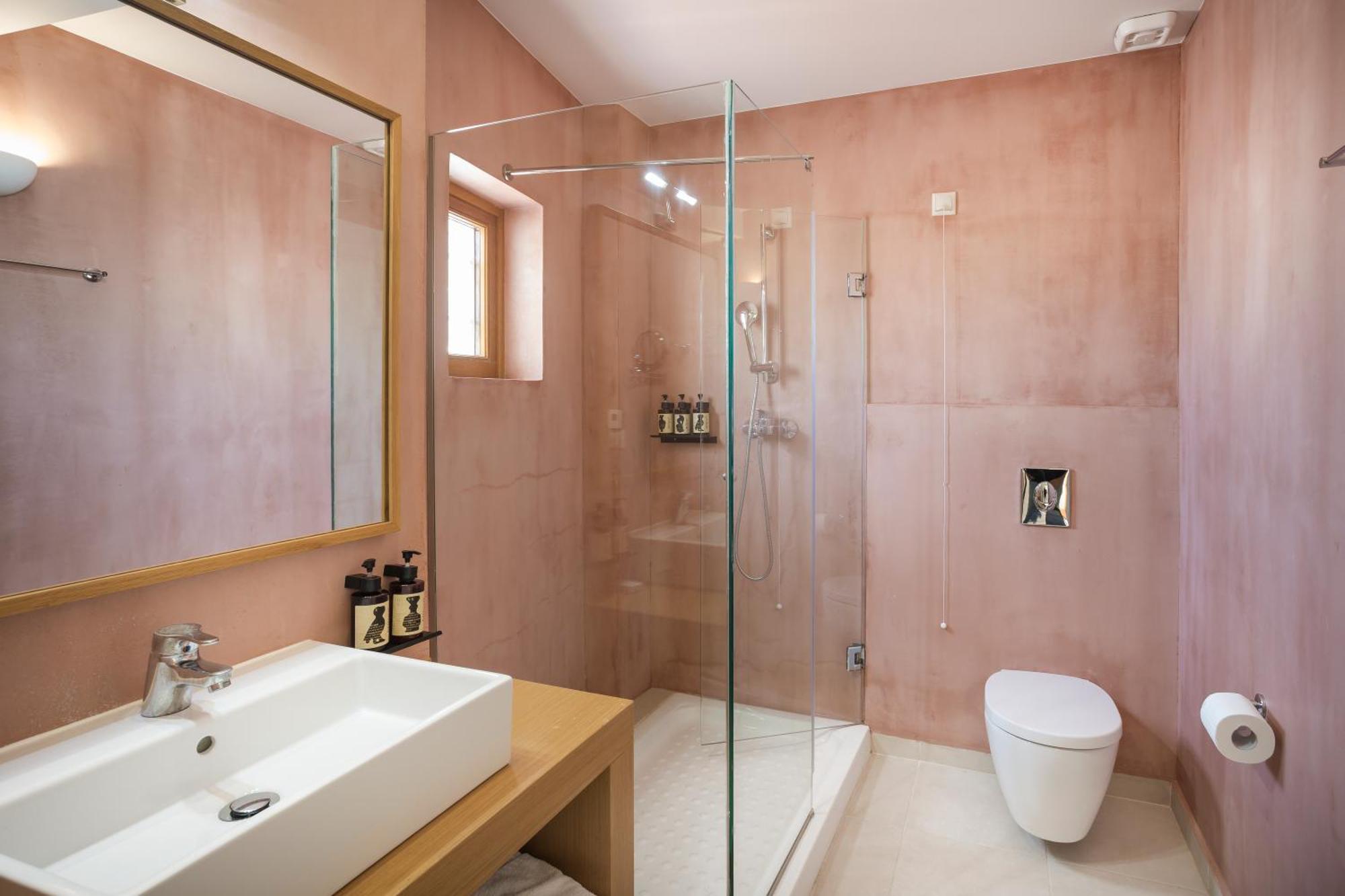 Superior Room Menta or Lemonio