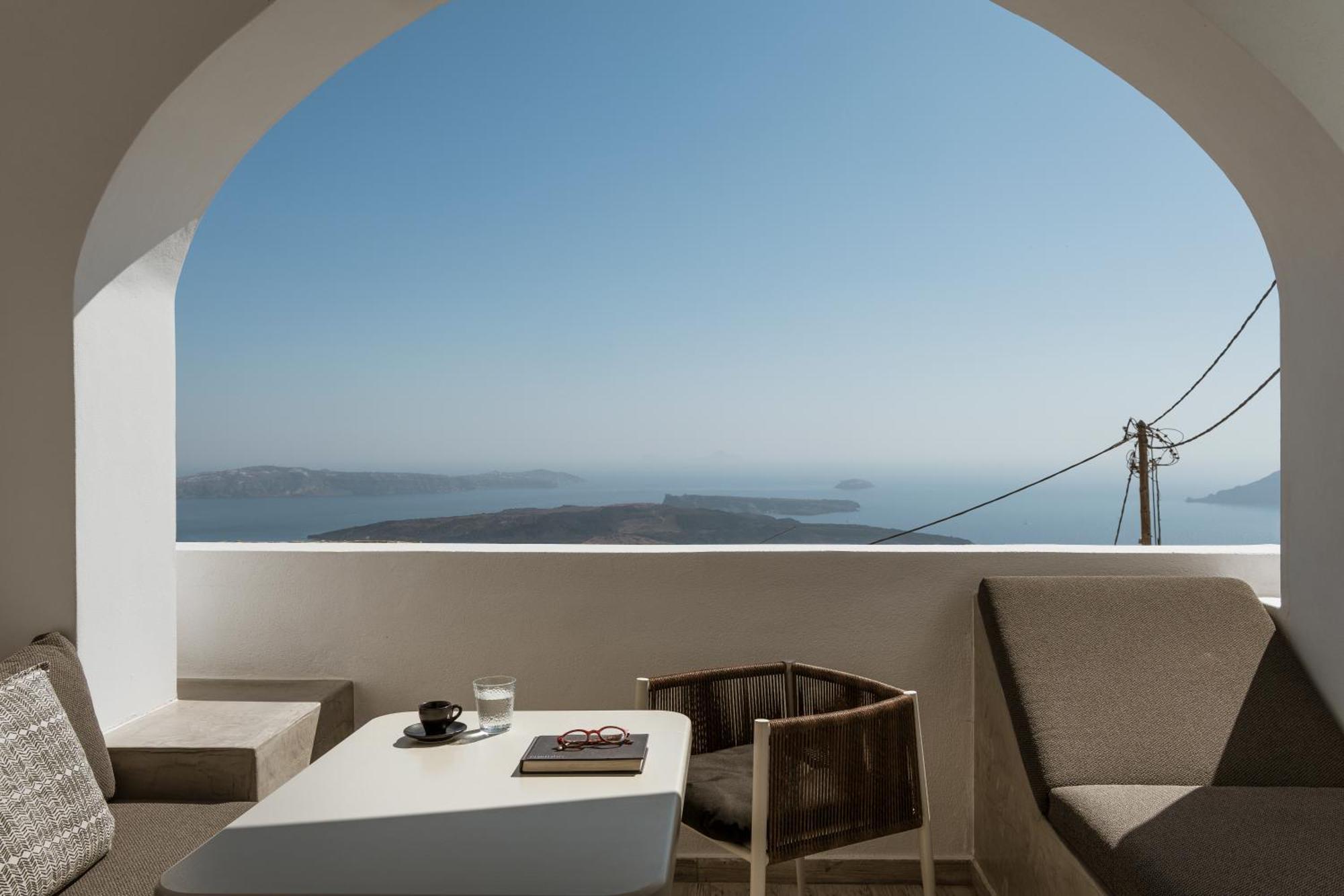 Suite monolocale al piano strada con balcone, vasca immersione ad acqua fredda riscaldata e vista mare parziale