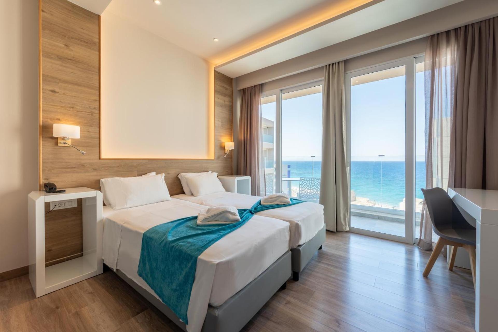Chambre Standard - Vue sur Mer et Piscine