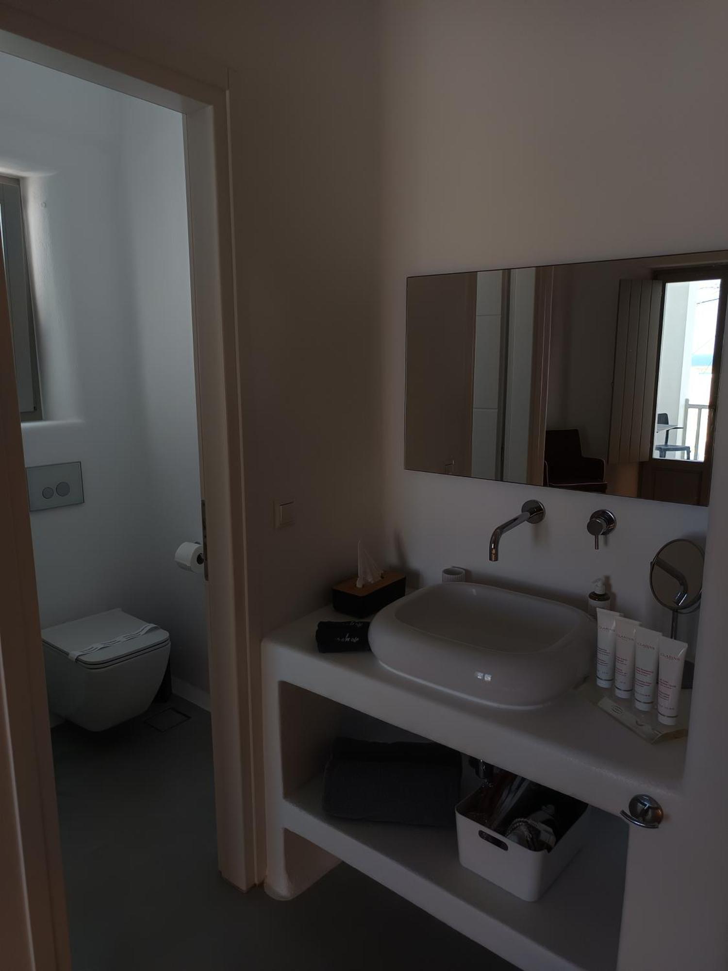 Honeymoon Suite Partial Sea View Hot Tub
